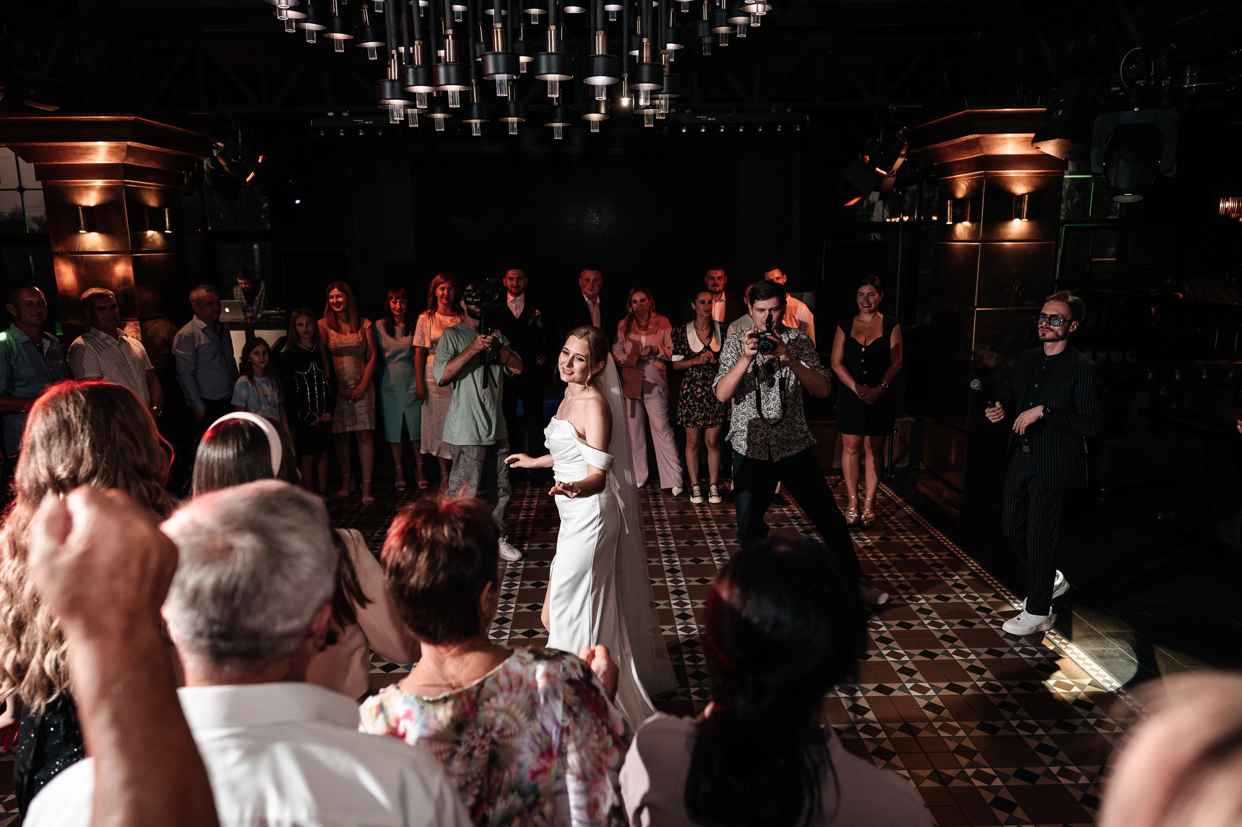 Даниил и Валерия. Черная утка. Полный день. Фотограф Екатерина Бочарникова