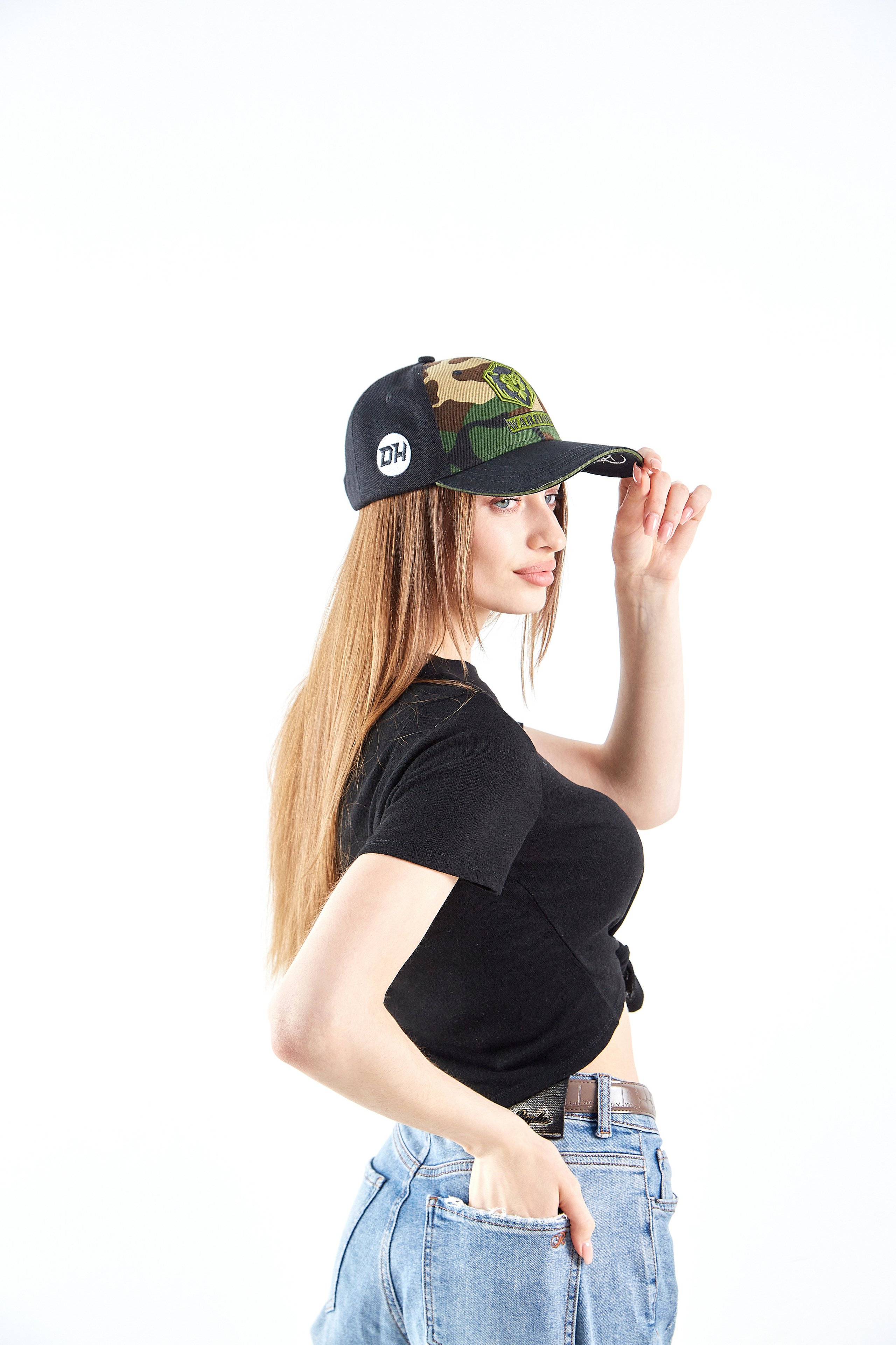 Фото кепок для маркетплейсов. Фотограф Руслан Потапов в Краснодаре