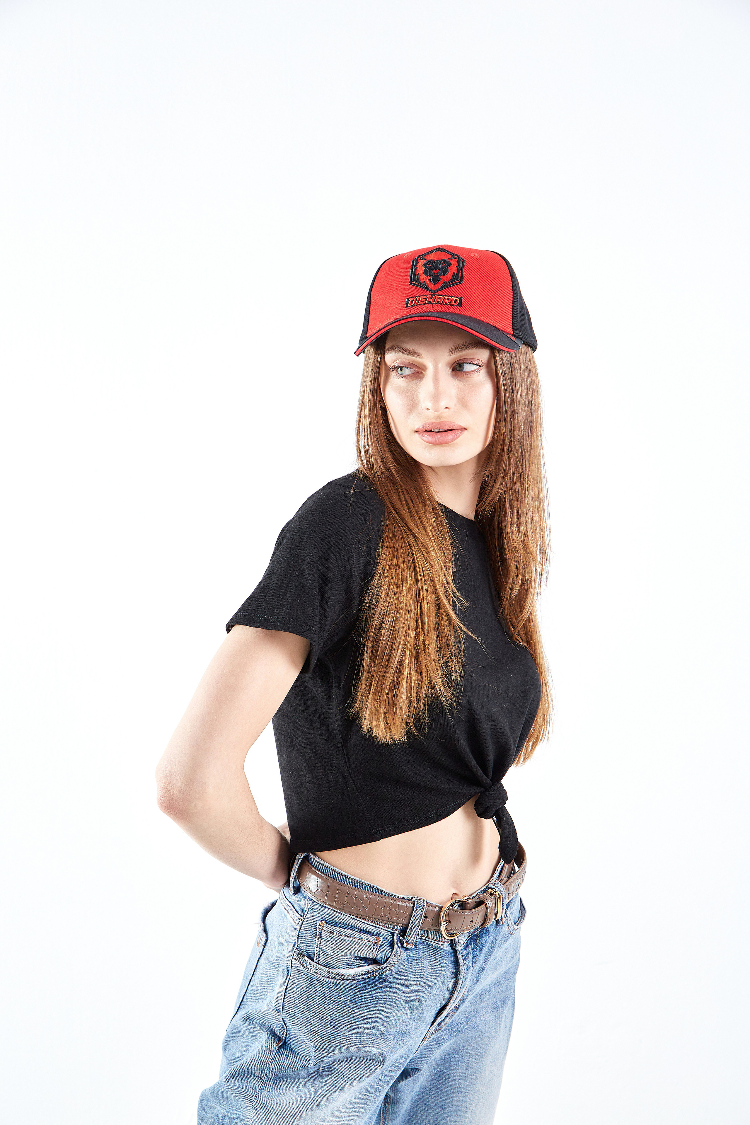 Фото кепок для маркетплейсов. Фотограф Руслан Потапов в Краснодаре