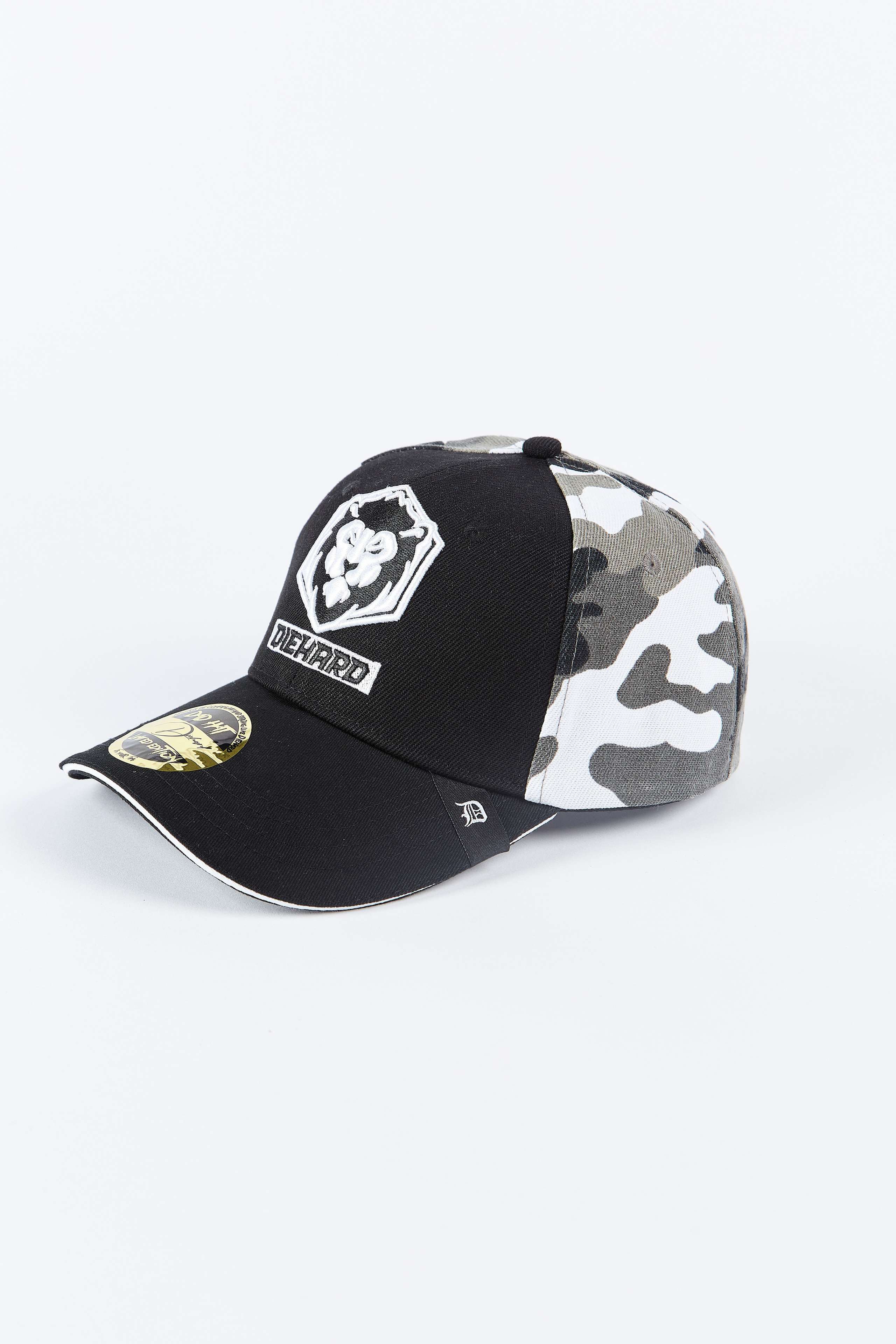 Съемка кепок. Фотограф Руслан Потапов в Краснодаре