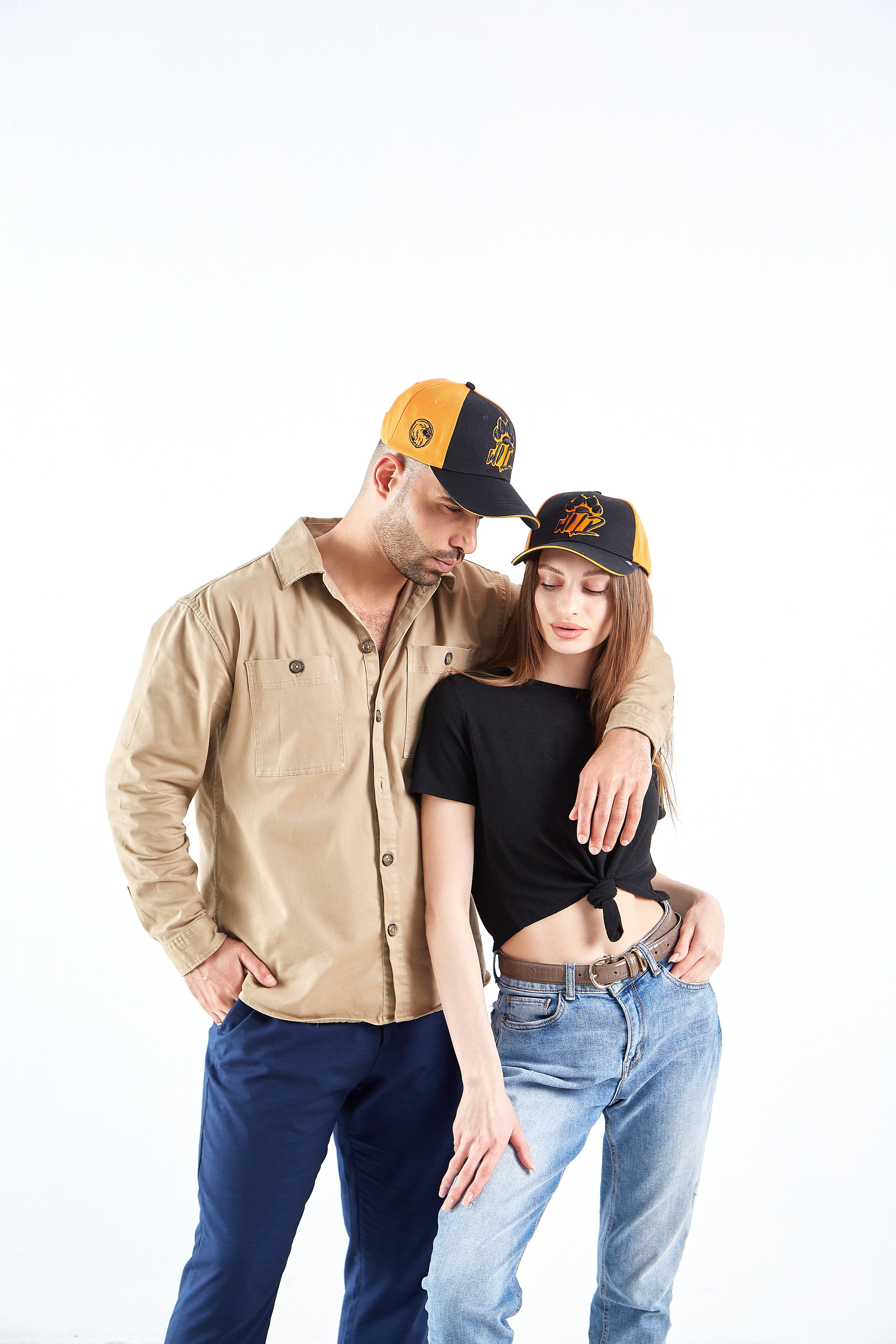 Фото кепок для маркетплейсов. Фотограф Руслан Потапов в Краснодаре