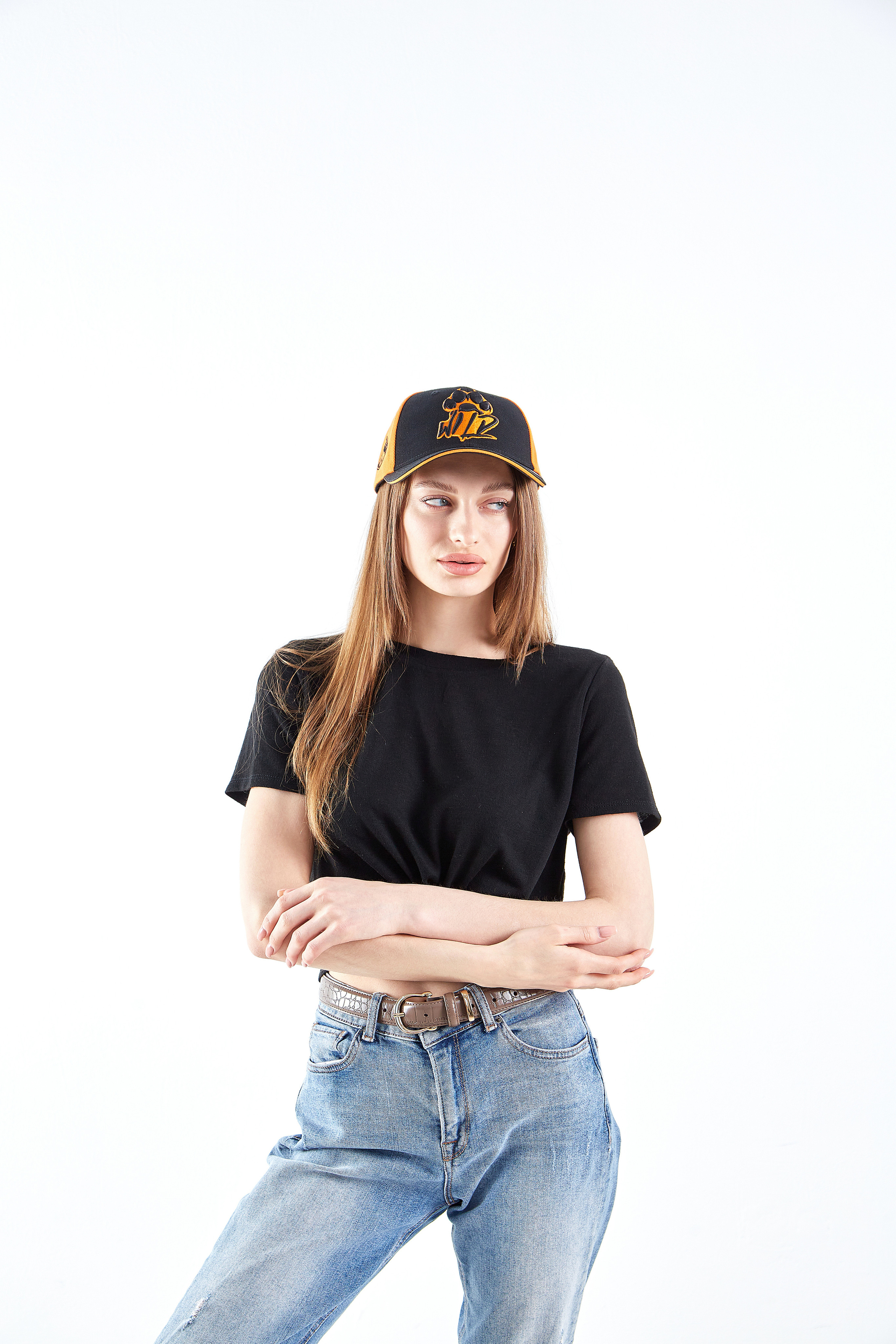 Фото кепок для маркетплейсов. Фотограф Руслан Потапов в Краснодаре