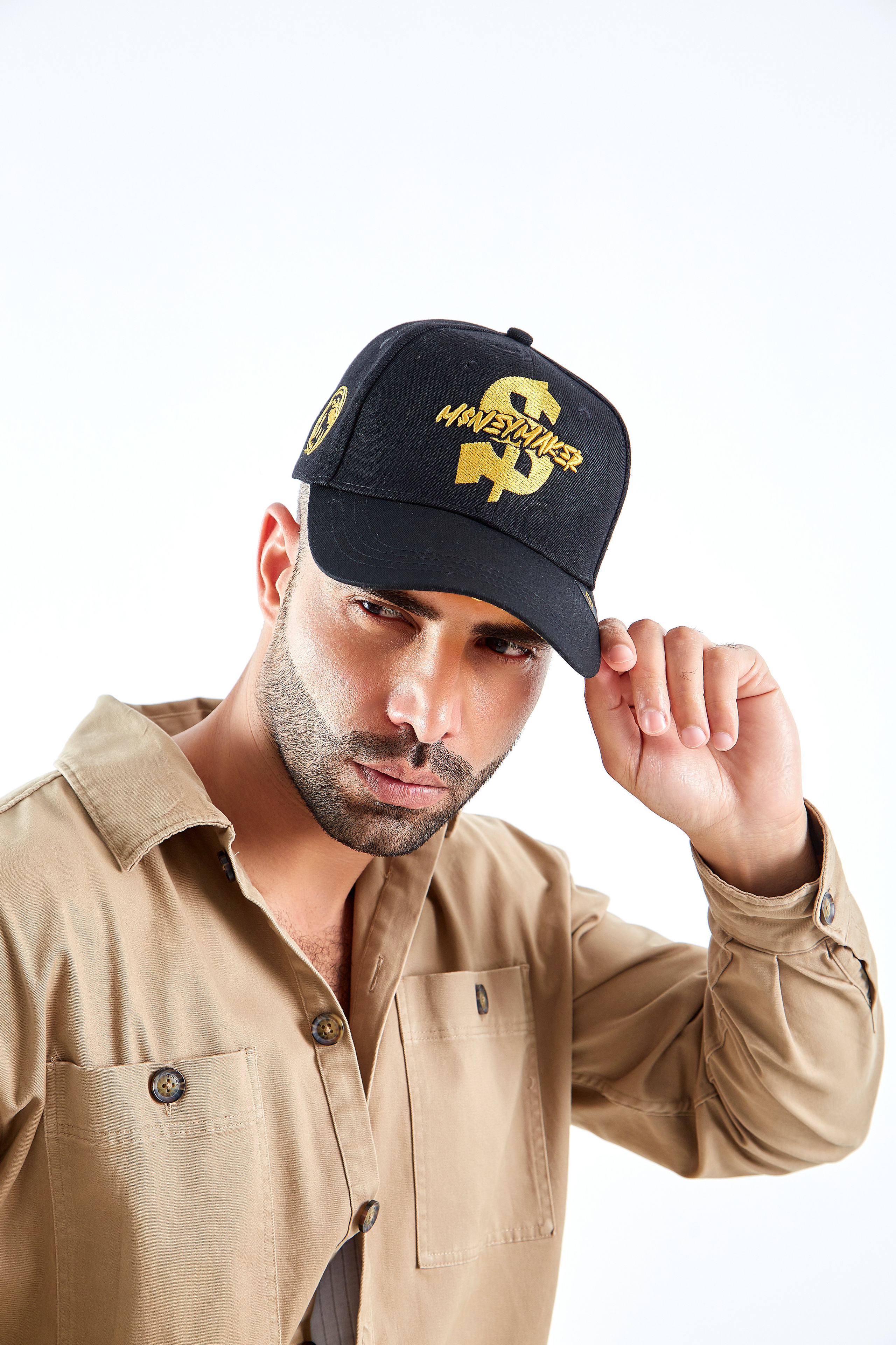 Фото кепок для маркетплейсов. Фотограф Руслан Потапов в Краснодаре