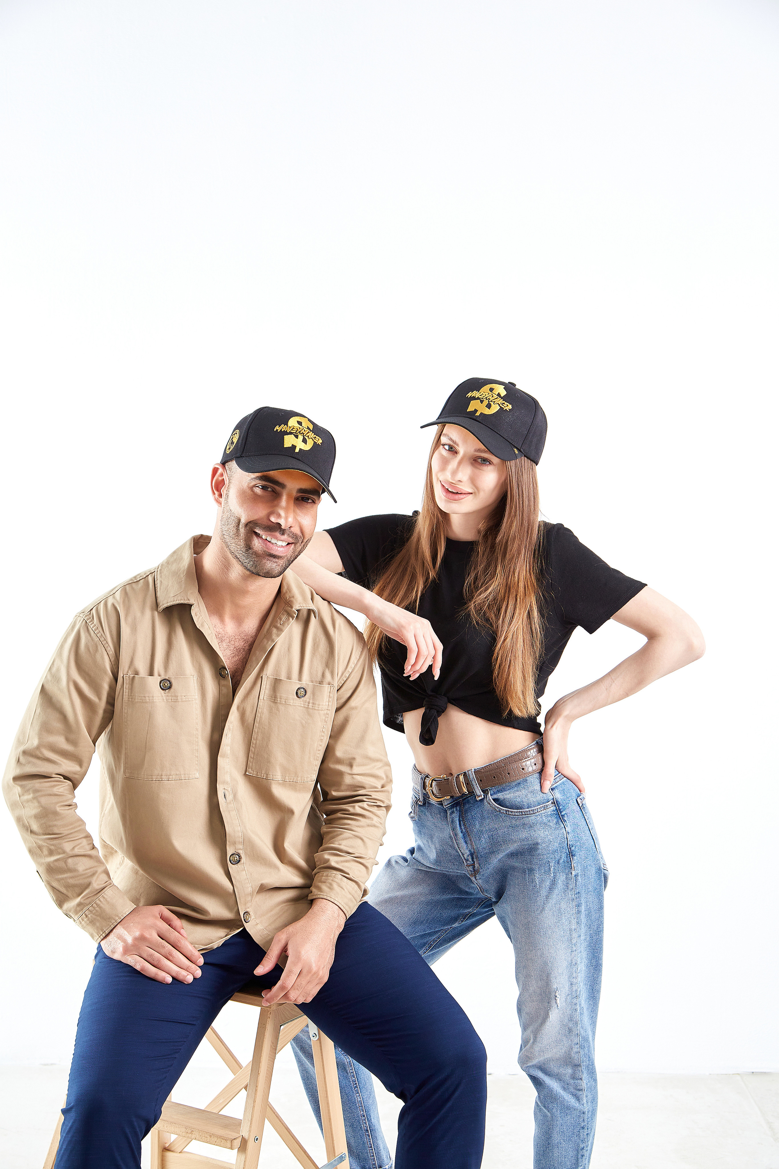 Фото кепок для маркетплейсов. Фотограф Руслан Потапов в Краснодаре