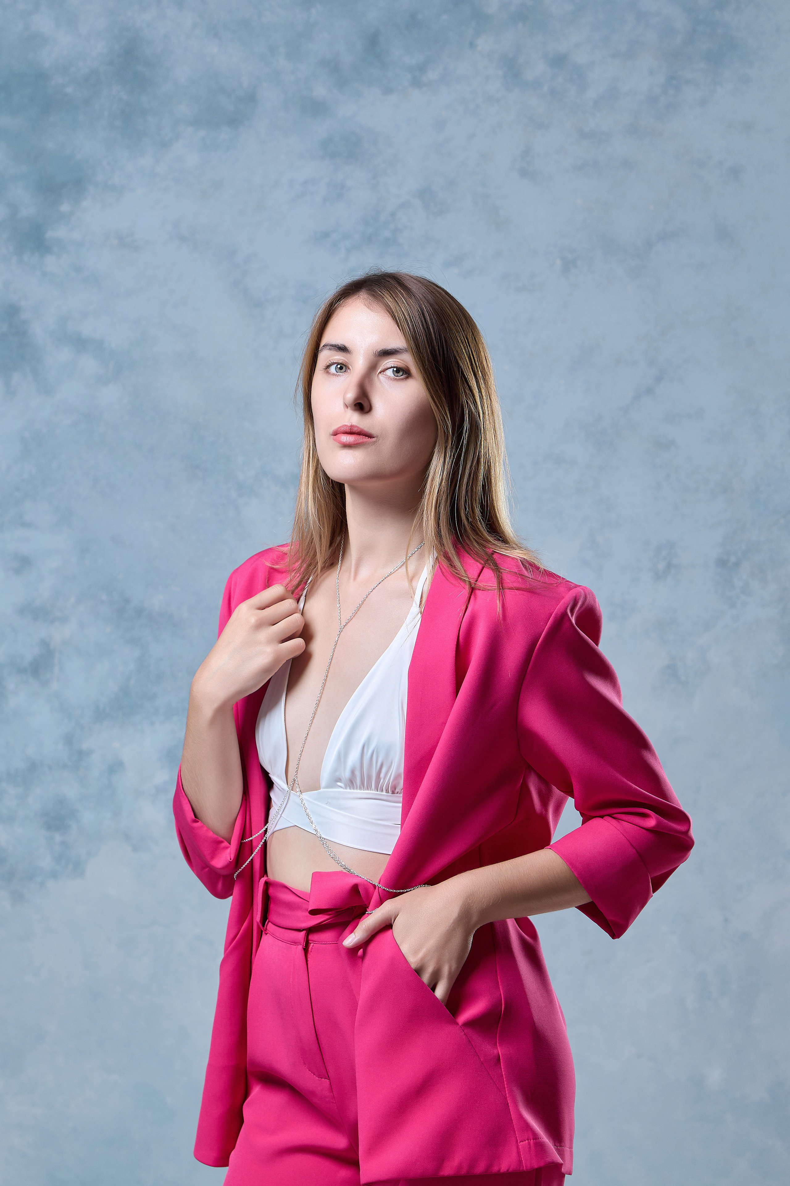 Съемка одежды для шоурума. Фотограф Руслан Потапов в Краснодаре