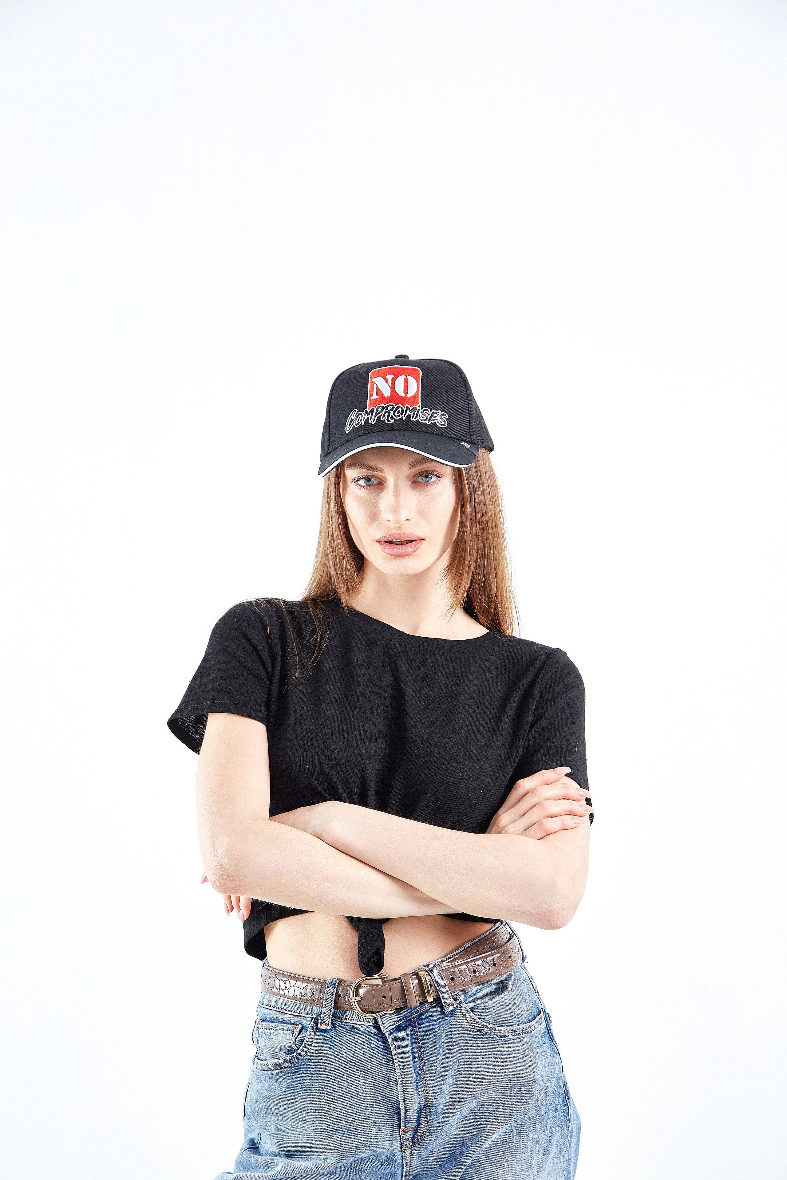 Фото кепок для маркетплейсов. Фотограф Руслан Потапов в Краснодаре