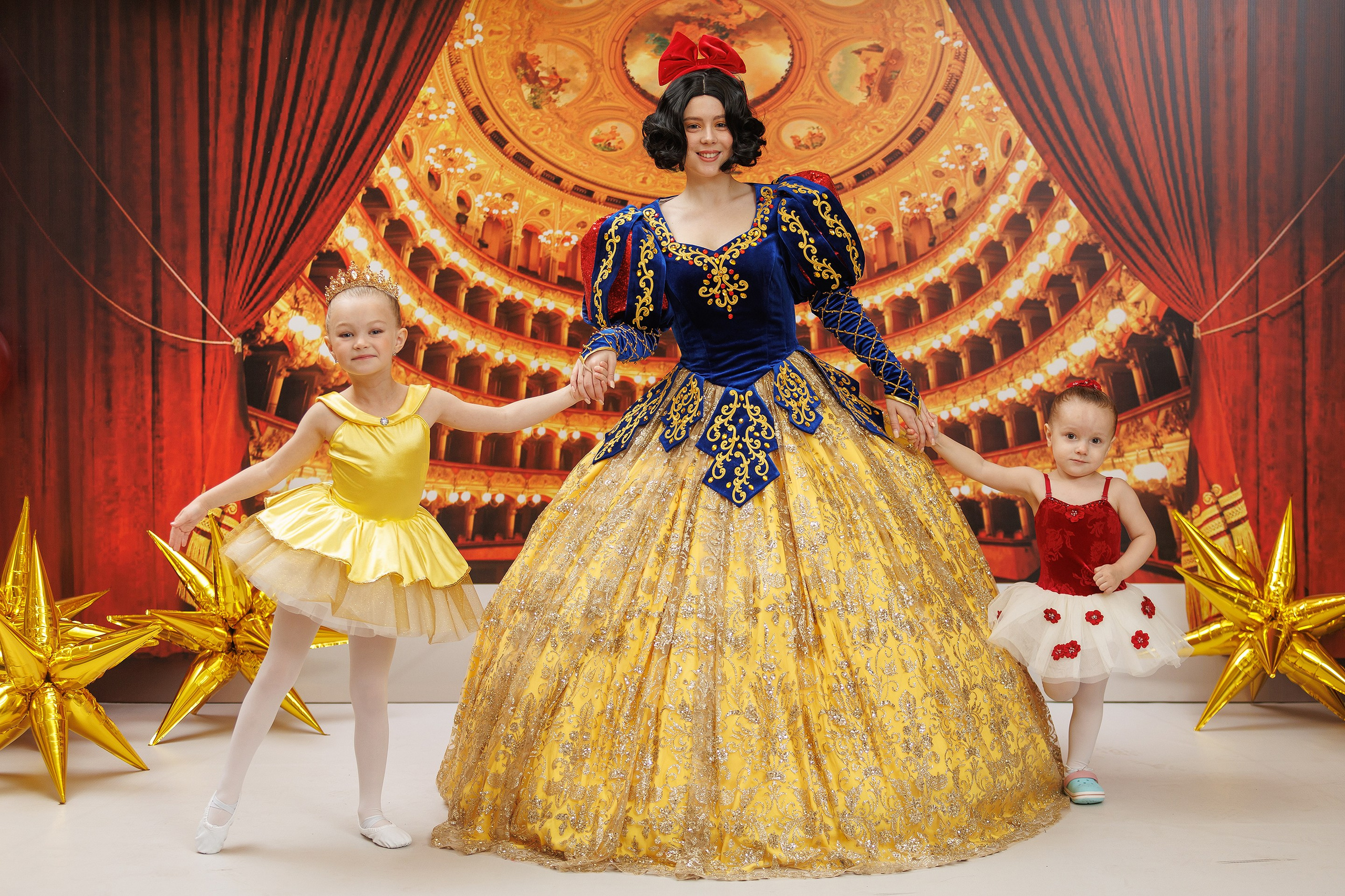 Репортажная фотосъемка отчетного концерта студии танцвев LilBallerine. Профессиональный фотограф в Новосибирске