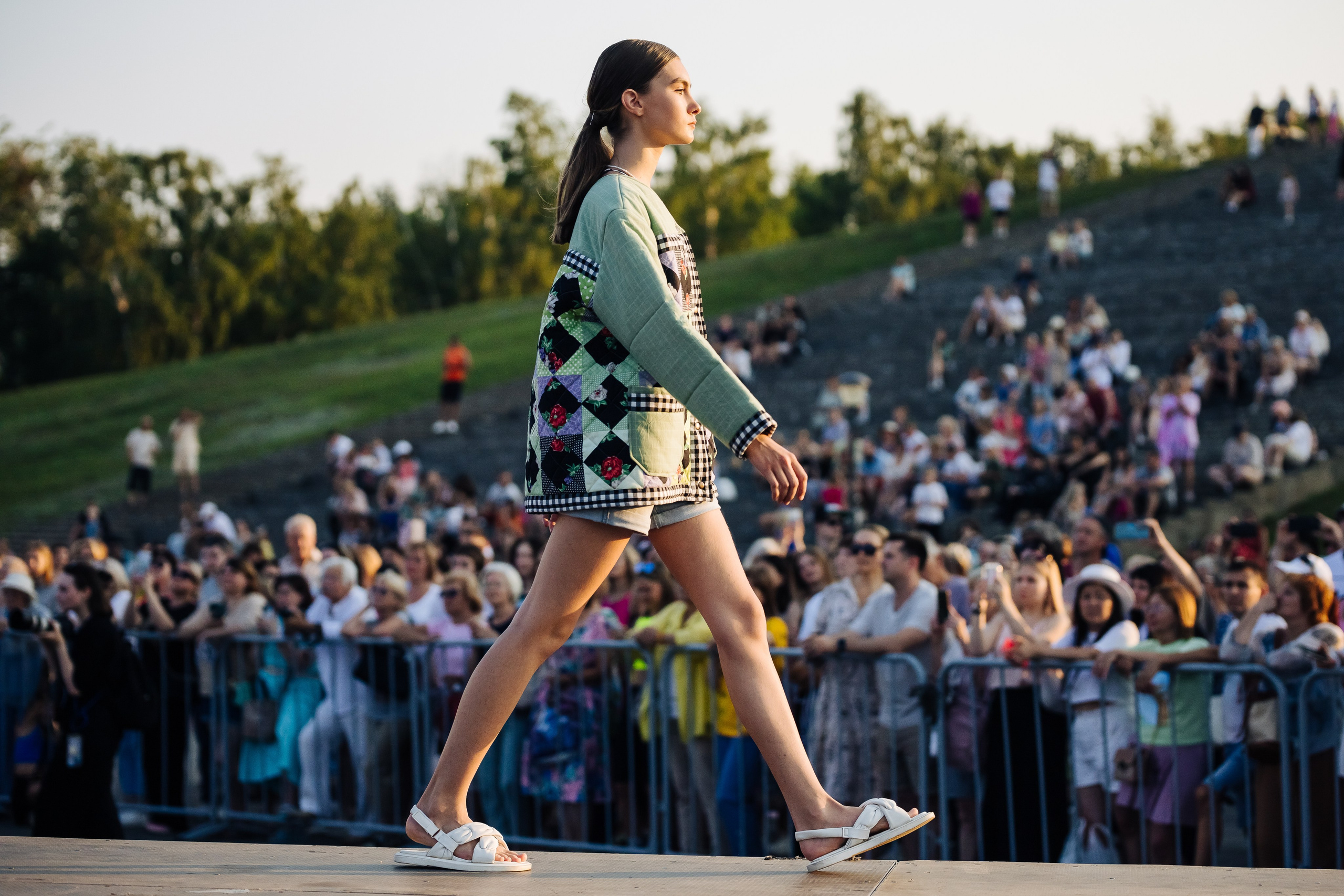 Международный фестиваль моды и музыки «Половодье» // 05.07.2024. Денис Прохоров Фотограф в г. Магнитогорск