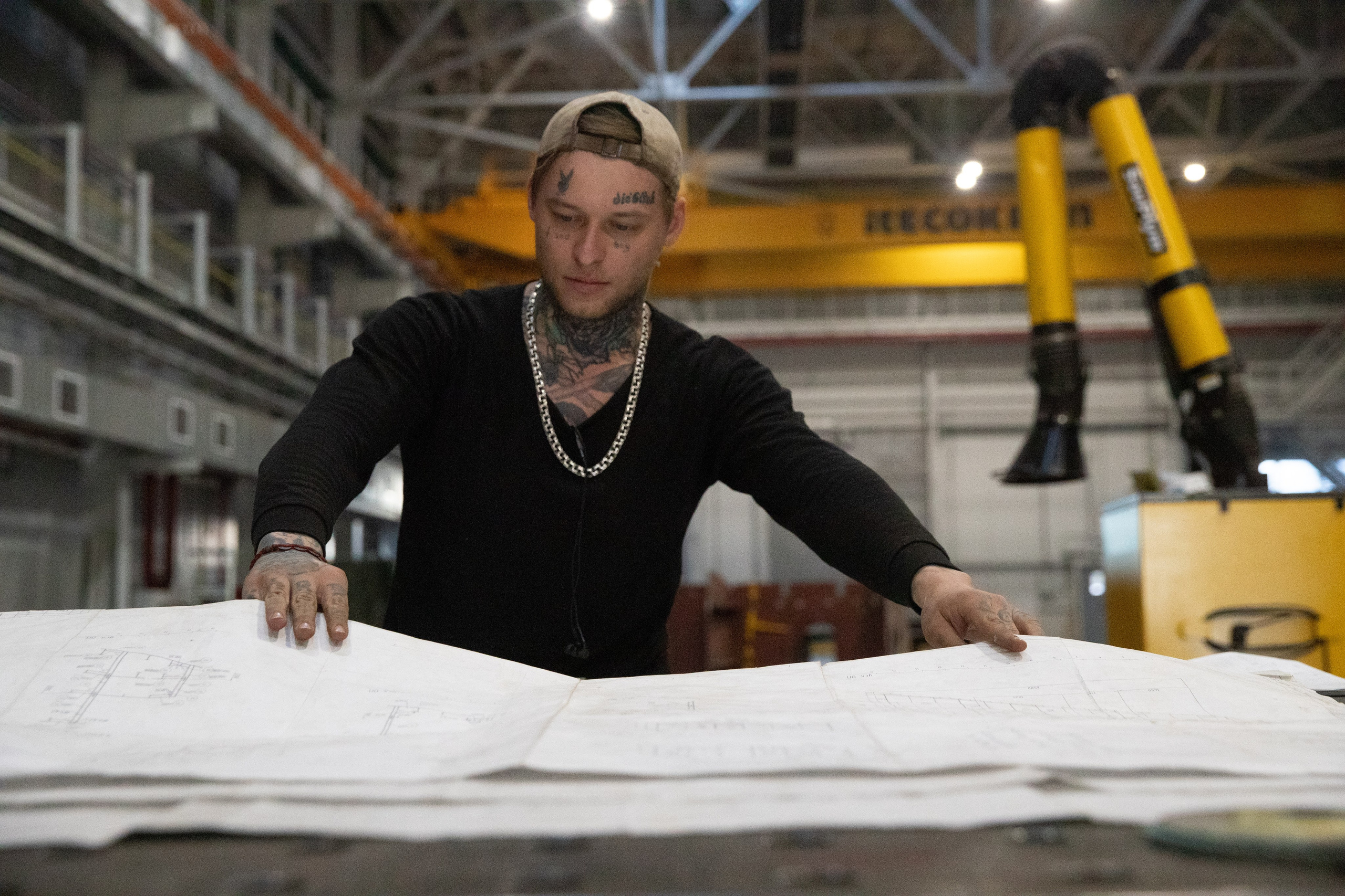 Онежский судостроительный завод. Портретный фотограф Денис Милютин