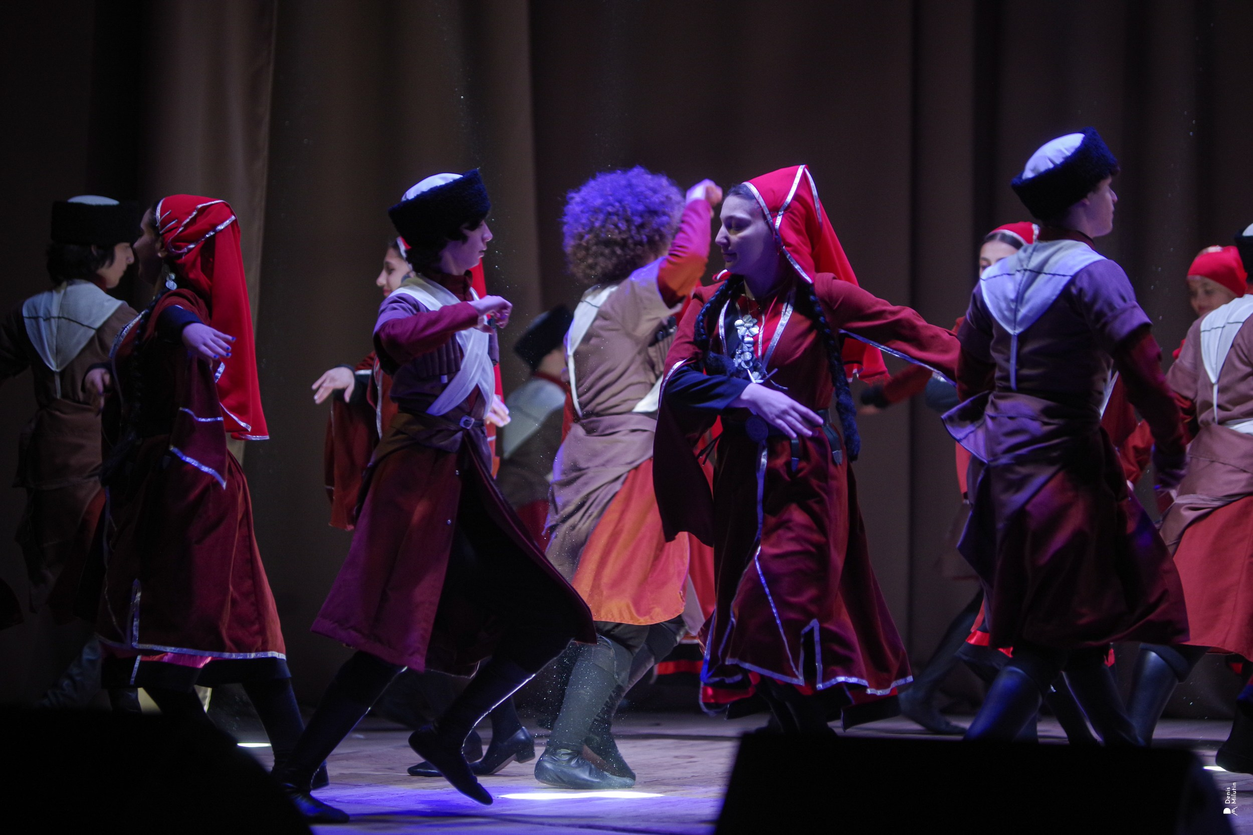 Танцы в Хоби. Портретный фотограф Денис Милютин