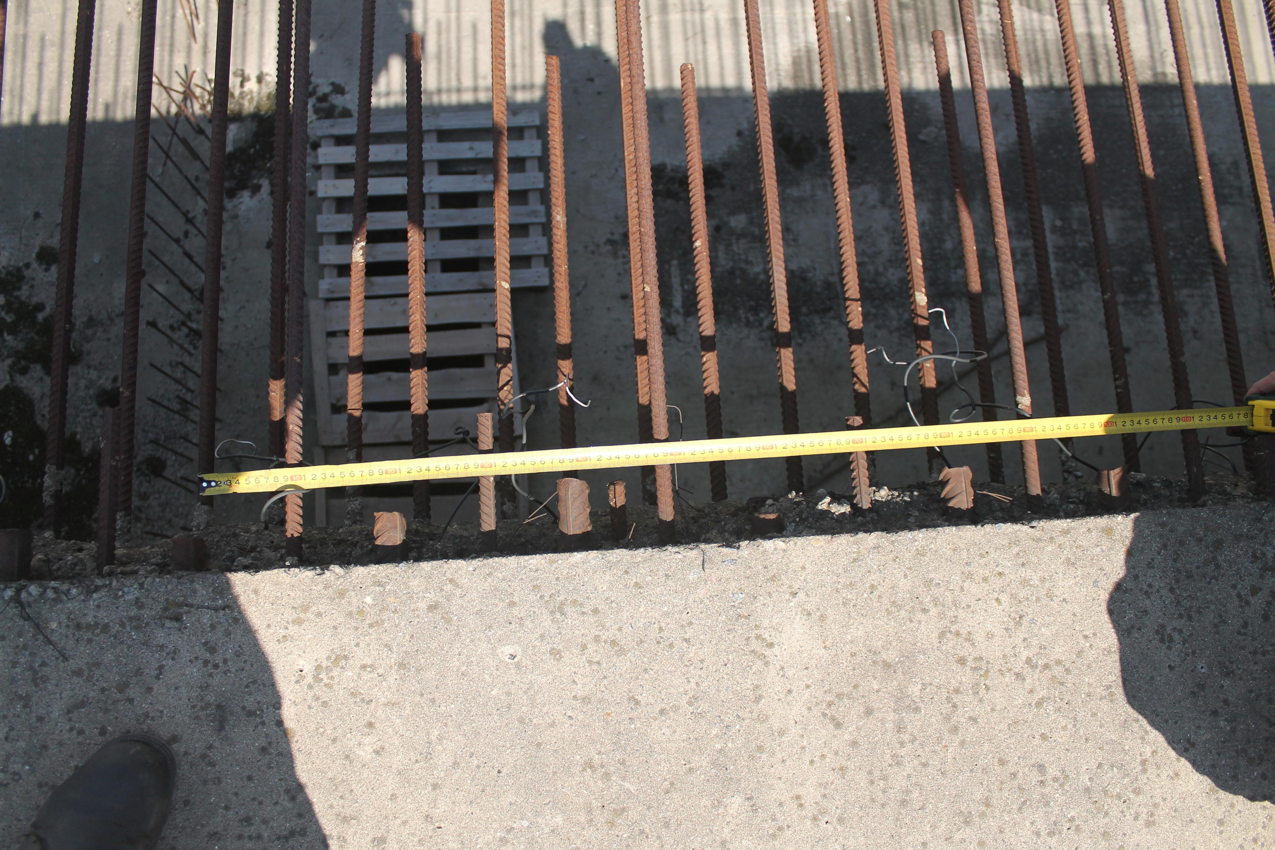 Участок обследования монолитной железобетонной плиты перекрытия. Определение параметров армирования