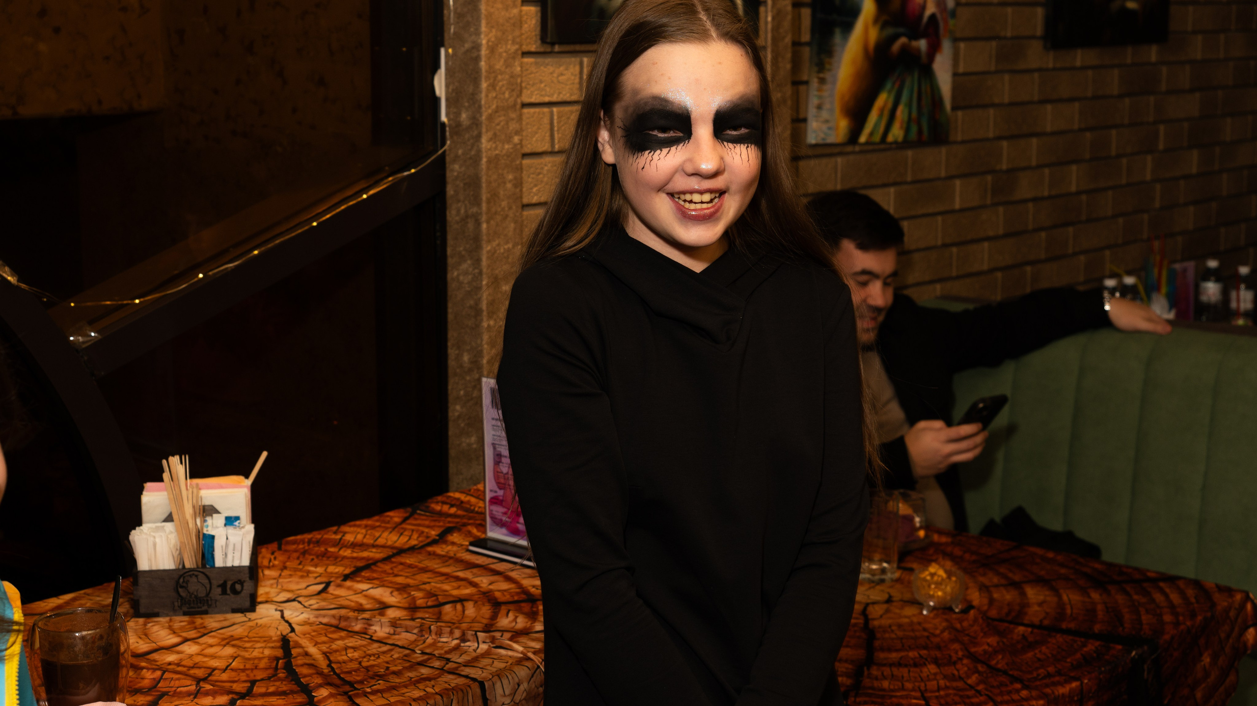 '25 Halloween at Kofebara. Stan Sidel’s Art