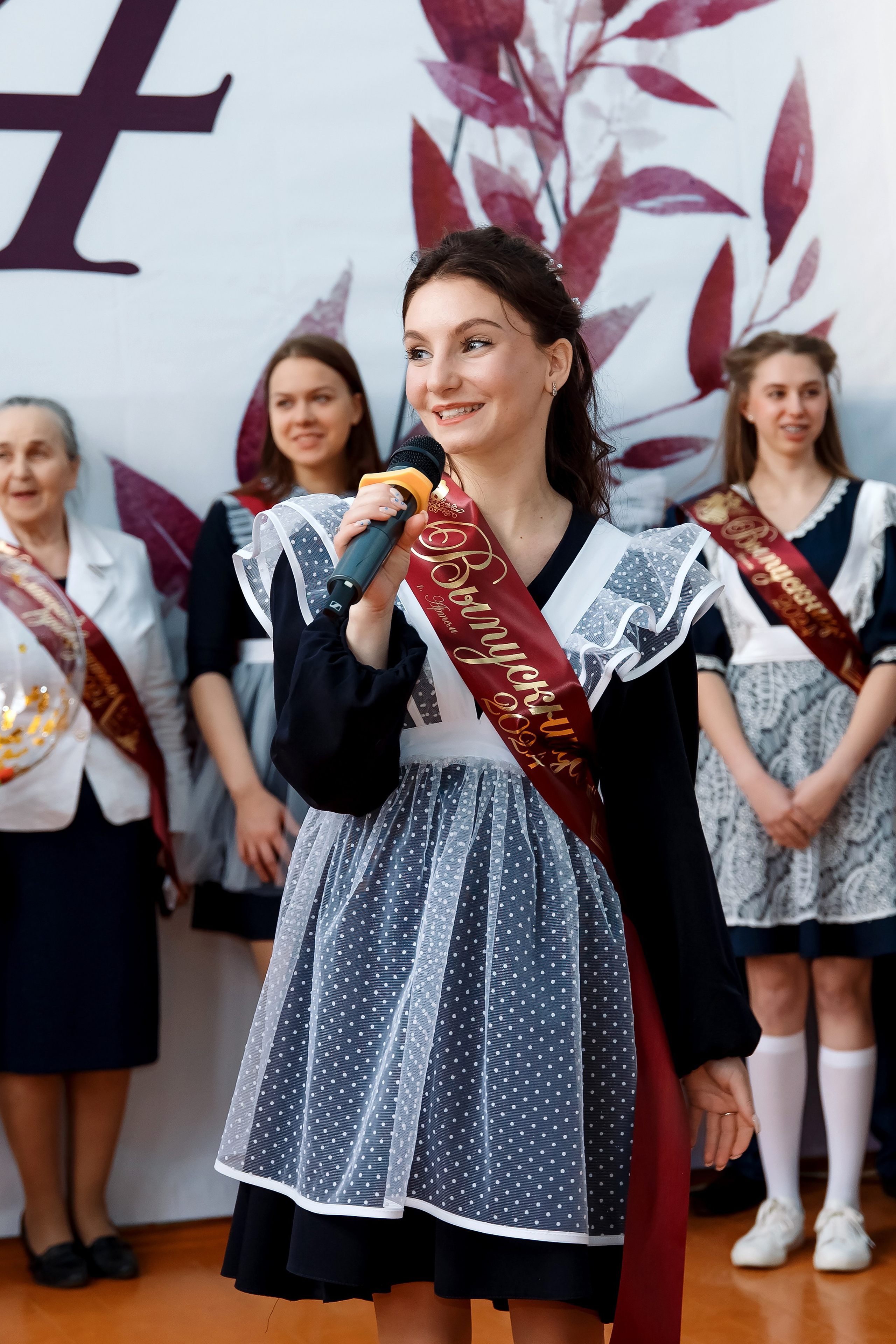 11 класс Последний звонок. Фотограф Любовь Корниенко, Примоский край