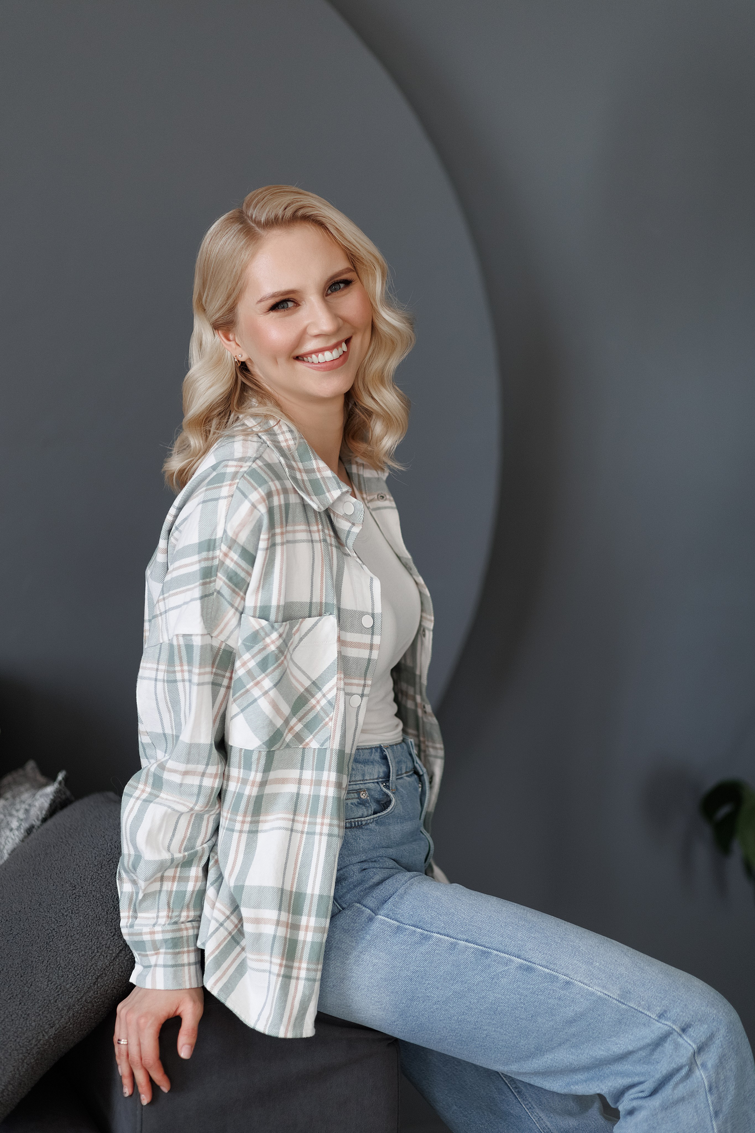 Диана с мамой в студии. Свадебный фотограф в Пскове и Санкт-Петербурге | Анна Голикова