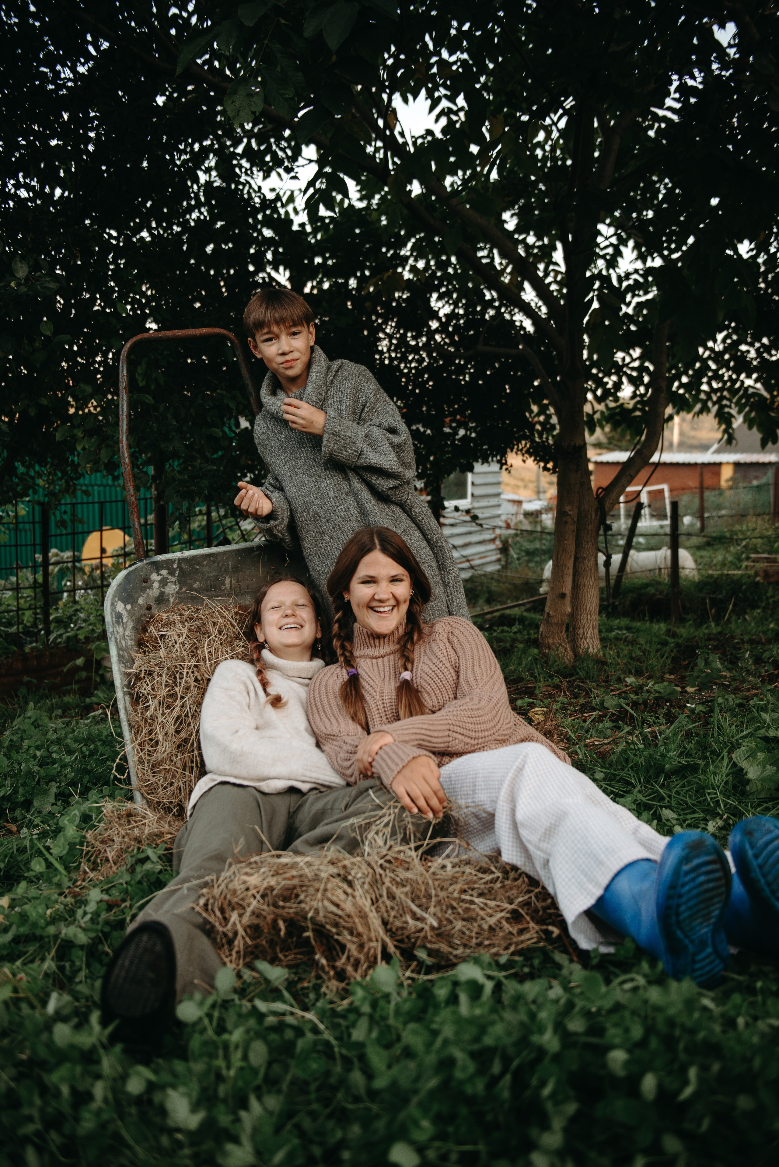 Друзья на даче. Ирина Метелица фотограф на Шикотане