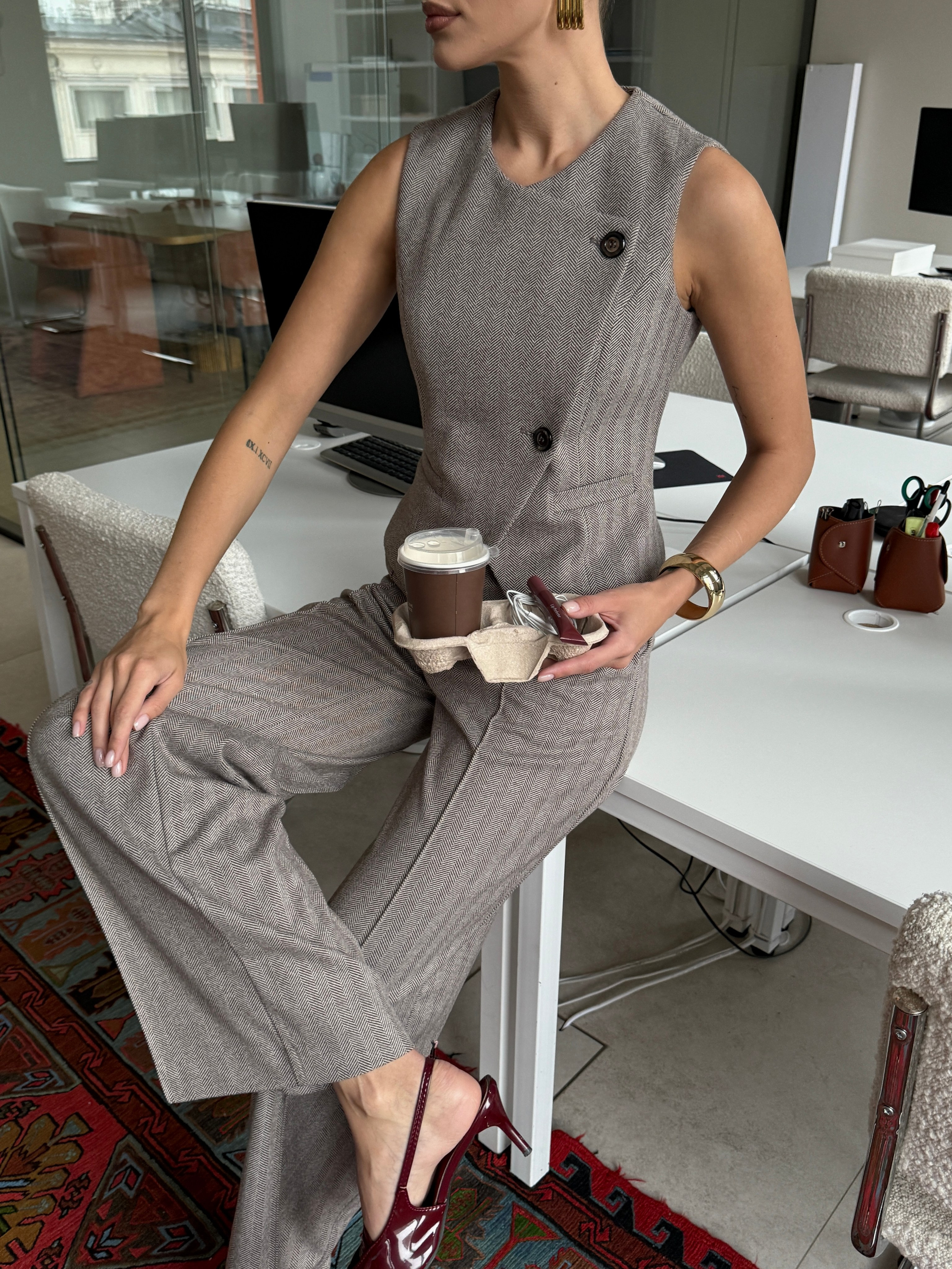 12. Фотограф для брендов и индивидуальных фотосессий в Москве