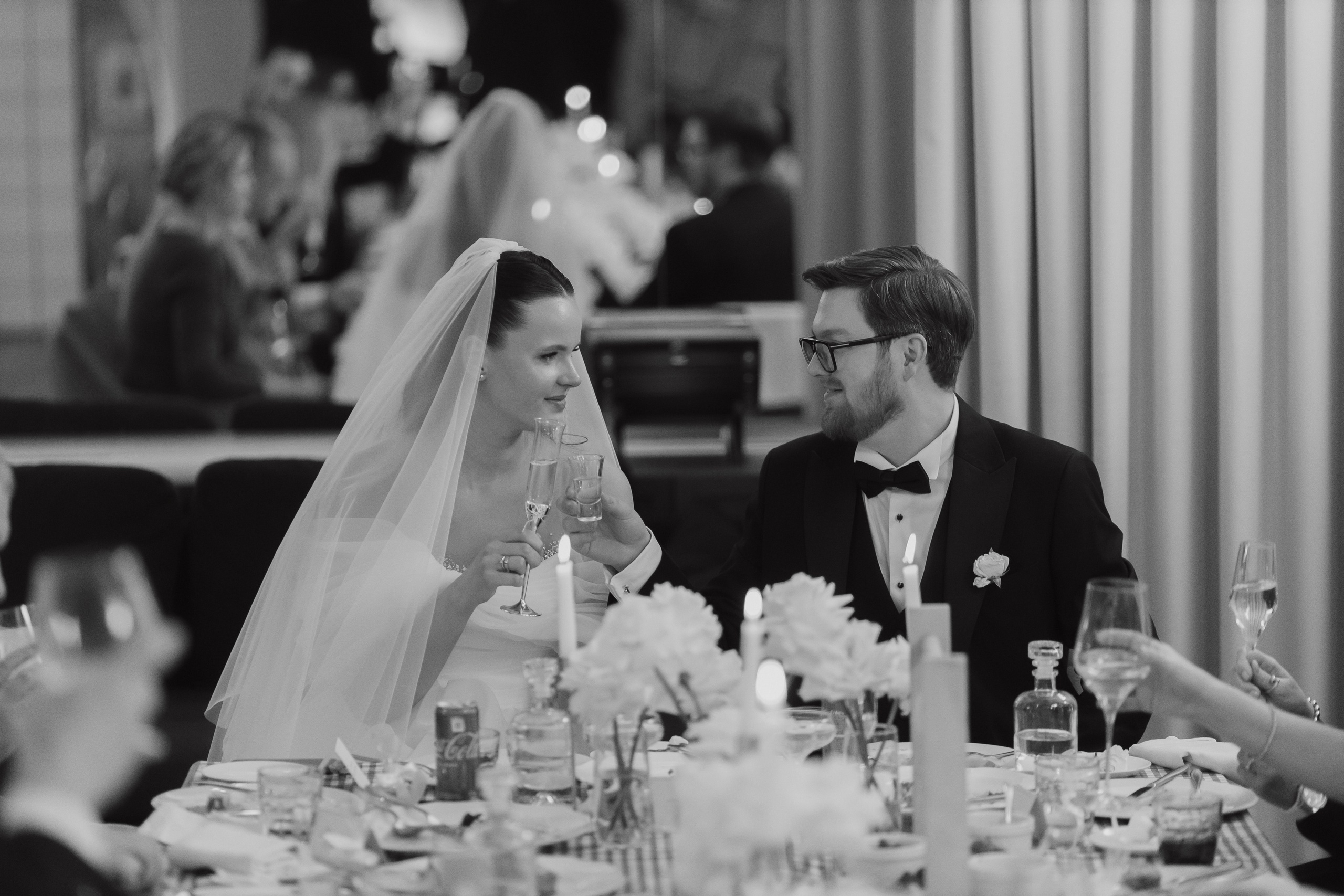 Свадебная фотосессия в Минске в итальянском ресторане La Scala