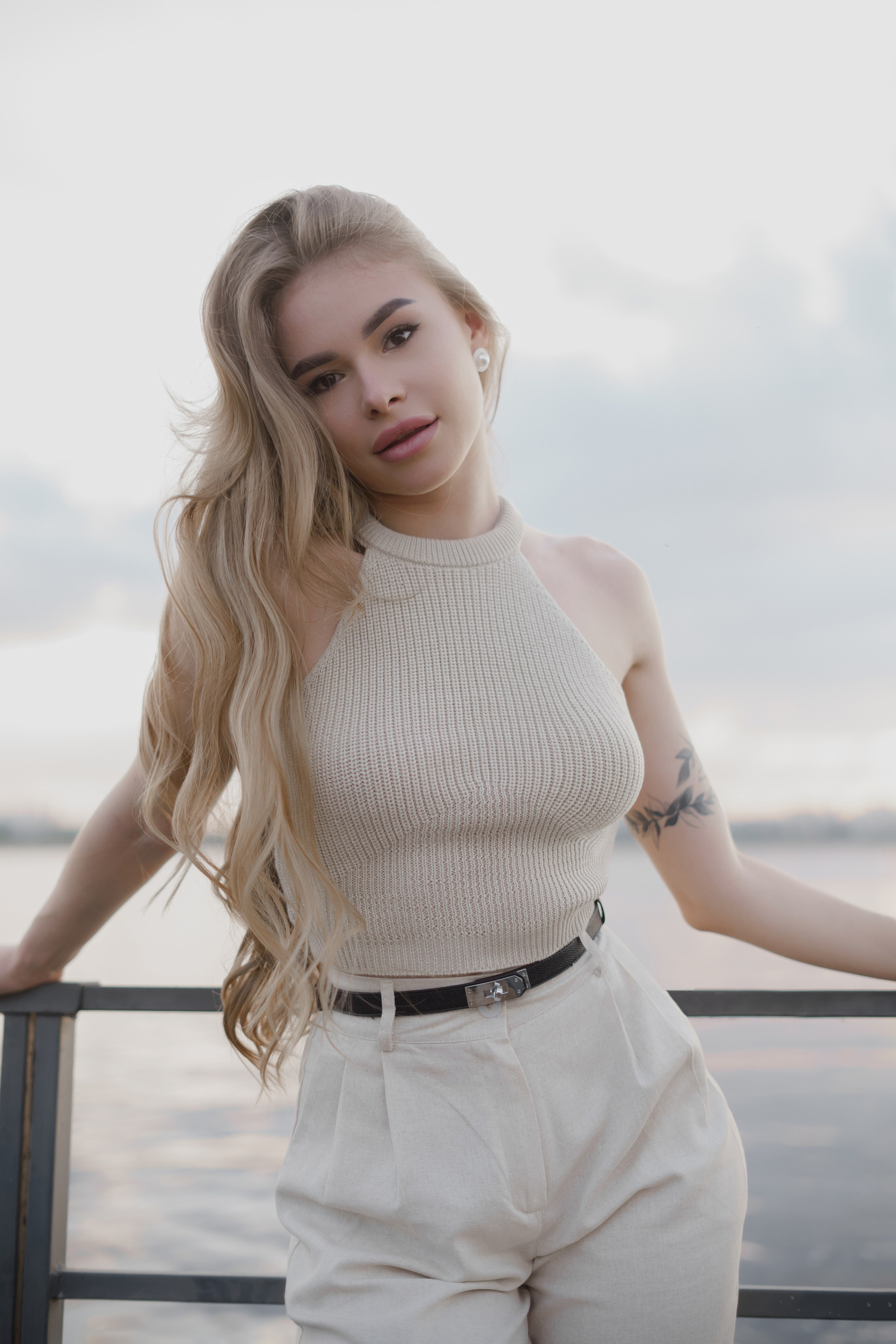 Рома и софа. Фотограф Валерия Крахмалева