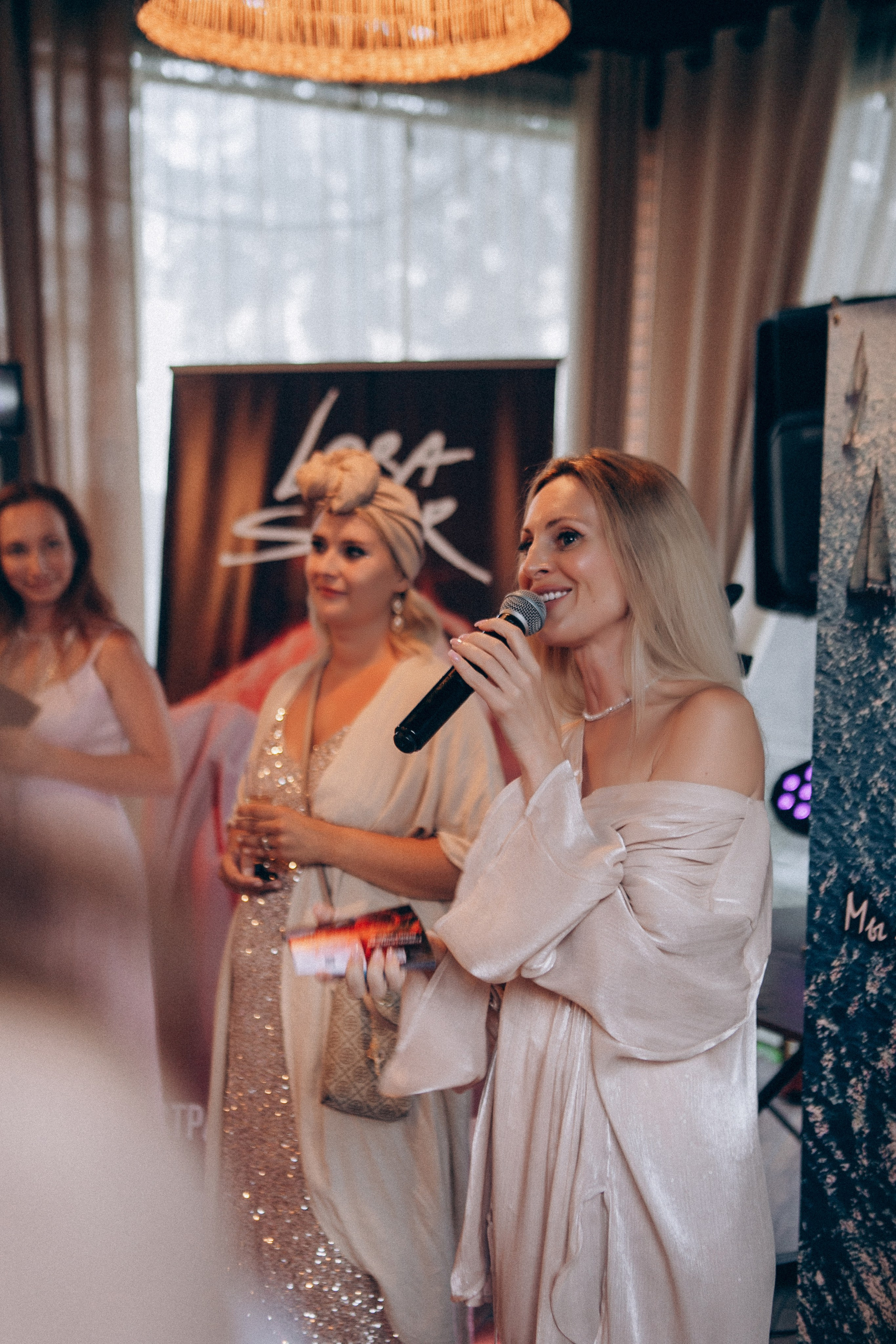 Репортаж с вечеринки в яхт клубе. Главная