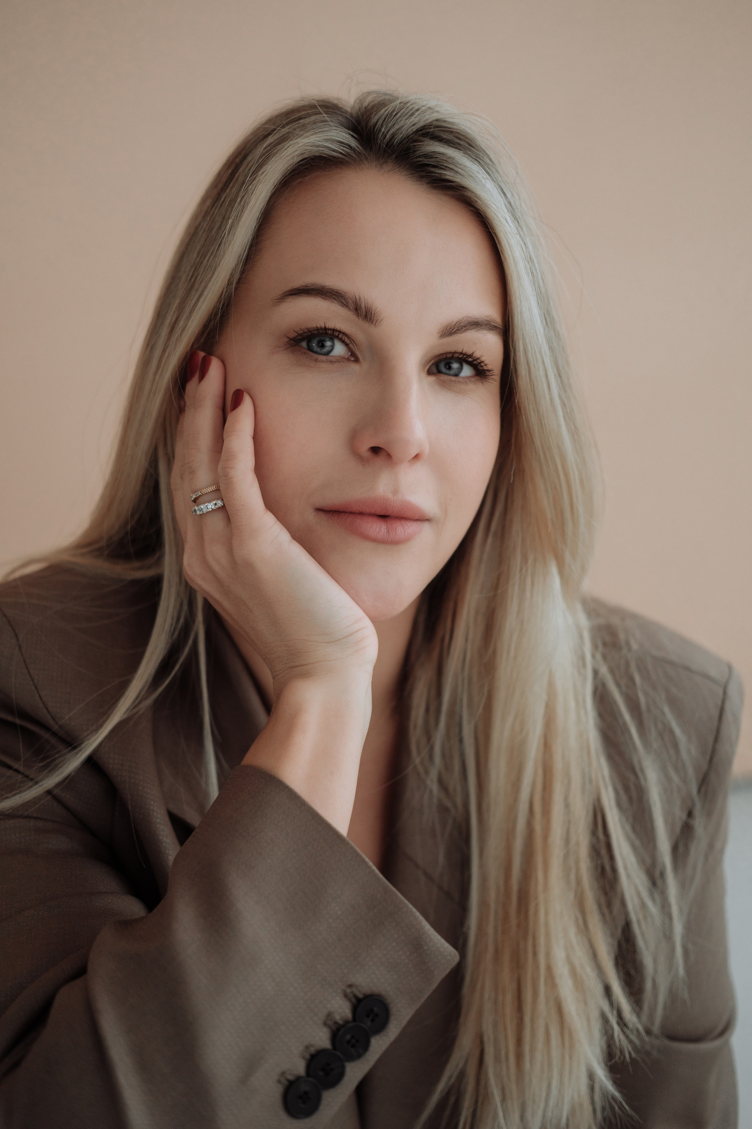 Makeup artist. Photographer Cologne Bonn Europe Anna Ketova