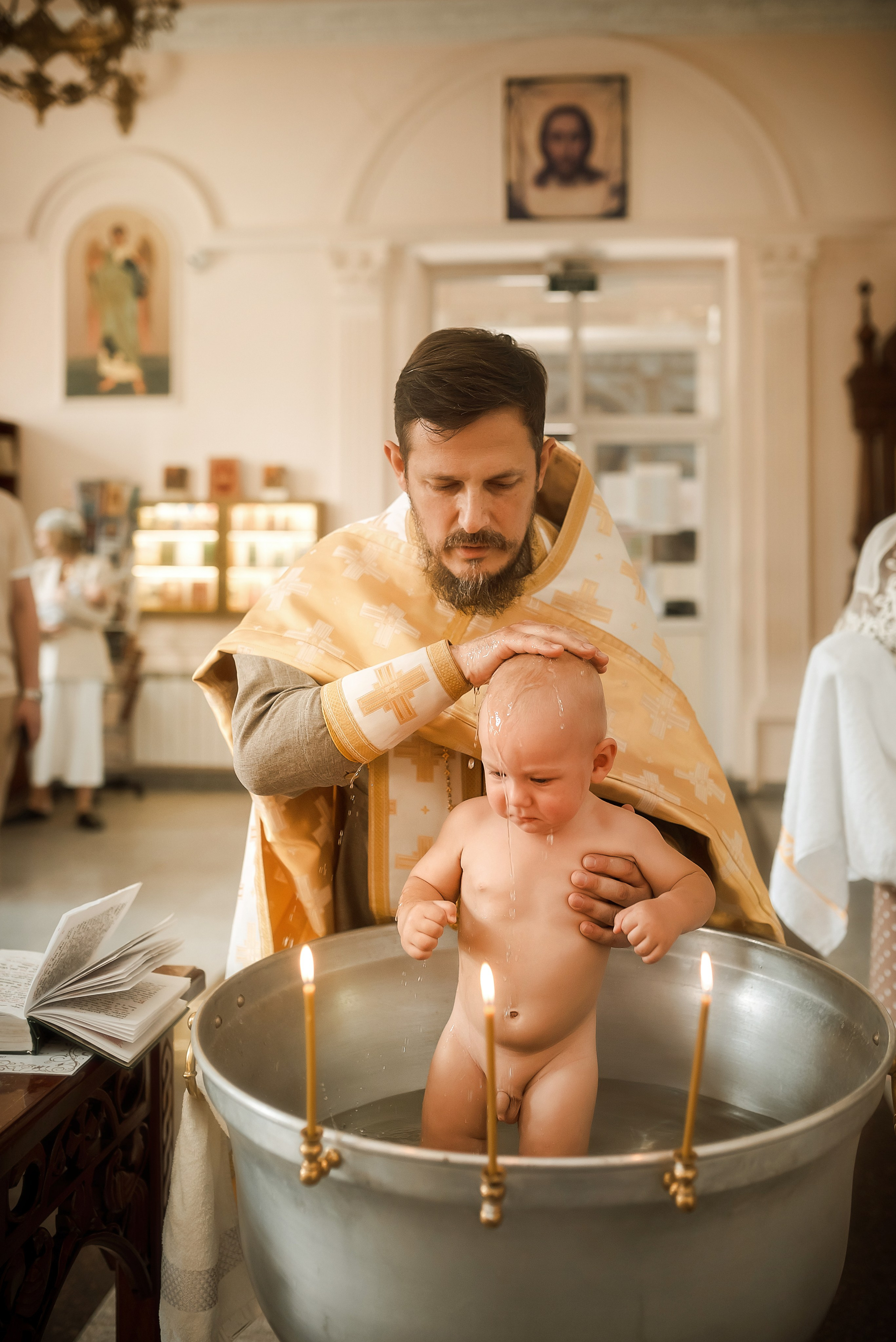 Крещение Дмитрияв Храме Иоанна Крондштатского. Семейный фотограф в Ростове-на-Дону Татьяна Литвинова
