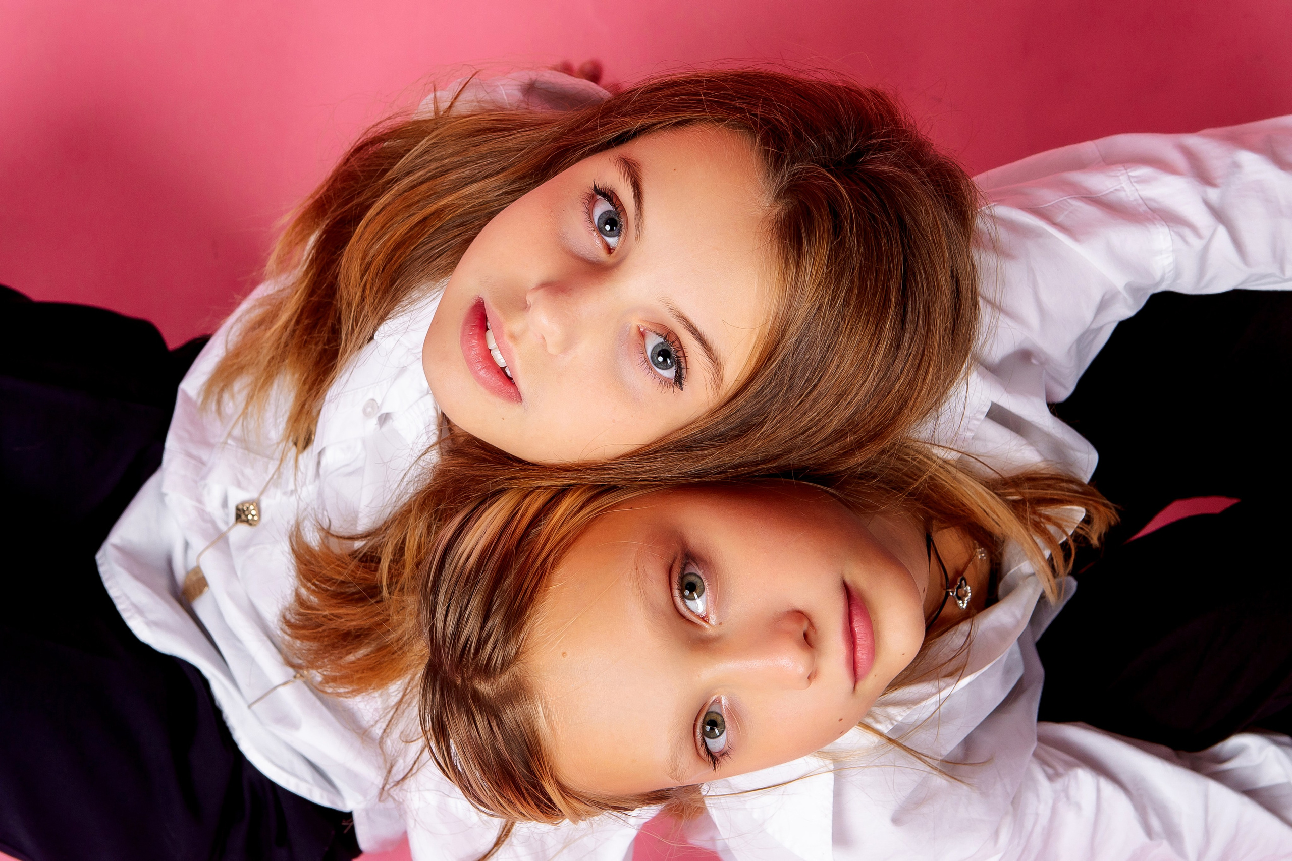 Подружки. Семейный детский фотограф. Фотосессия в Минске