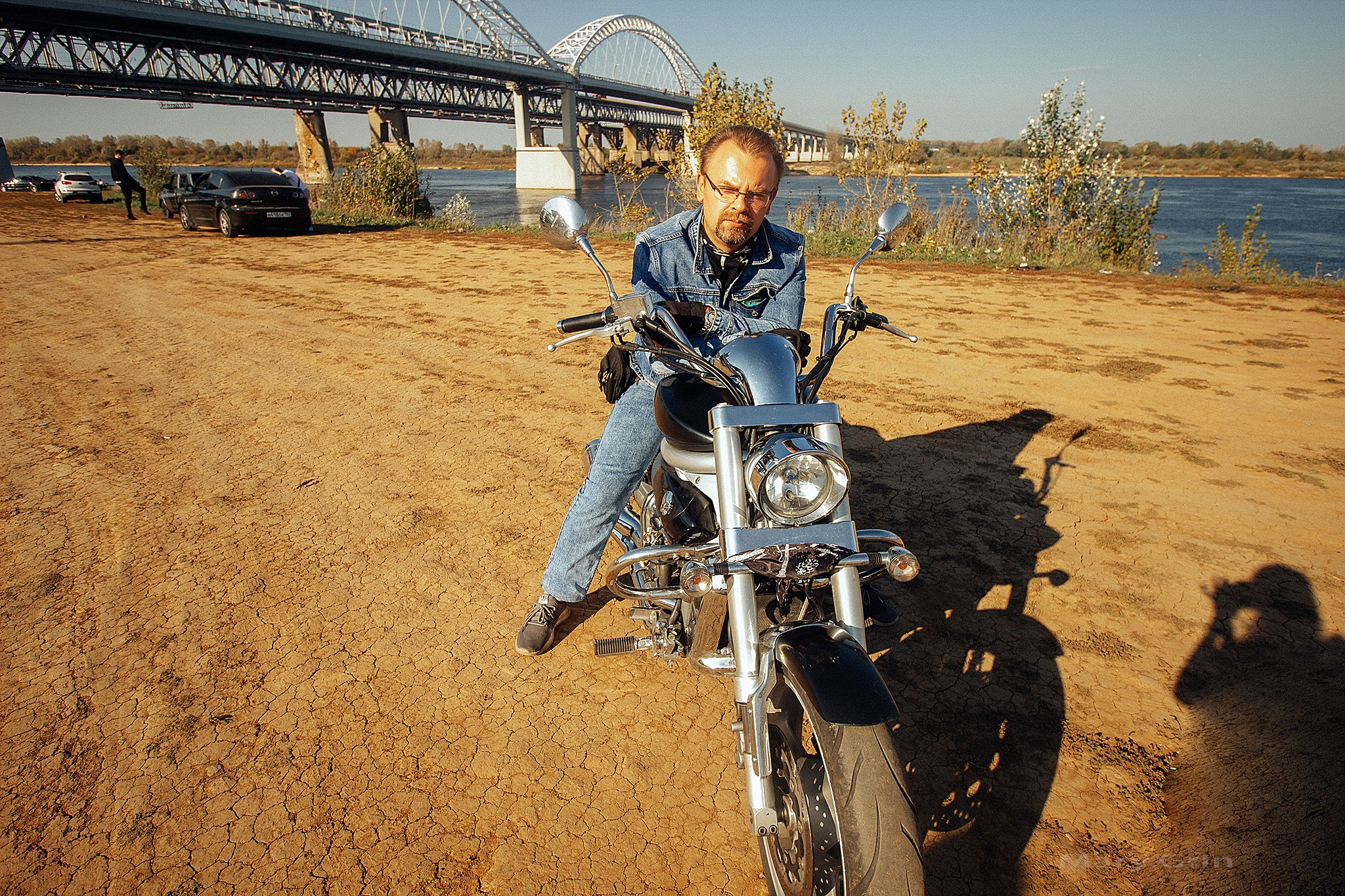 Дмитрий с мотоциклом. Детский и семейный фотограф, фотограф мероприятий Нижний Новгород