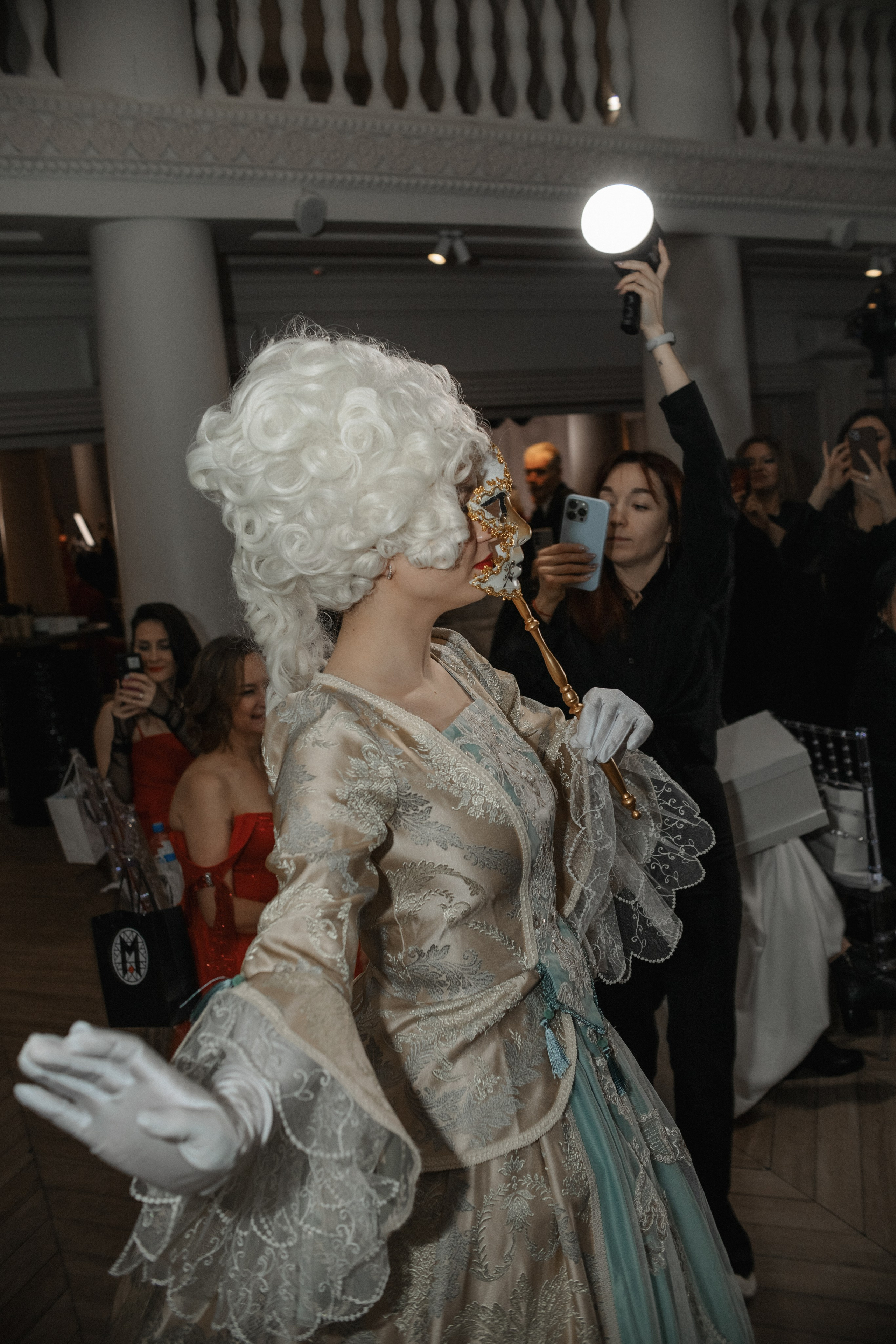 Бал-нетворкинг «Ход Королевы» от сообщества «Код Публичности» (декабрь 2025, Калининград). Женский и семейный фотограф в Калининграде Надежда Подлипинская