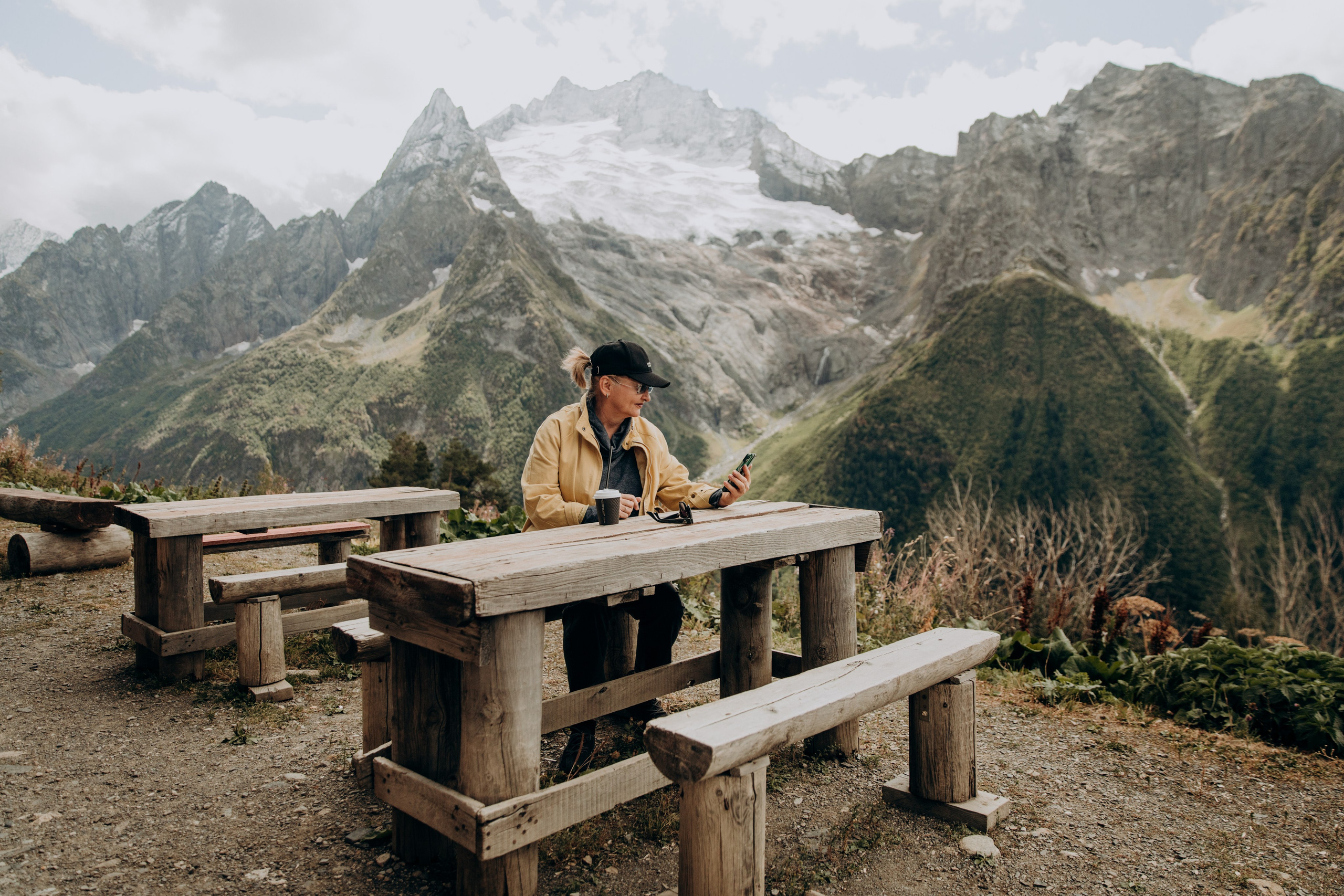 Юля с семьей, Домбай. Портфолио