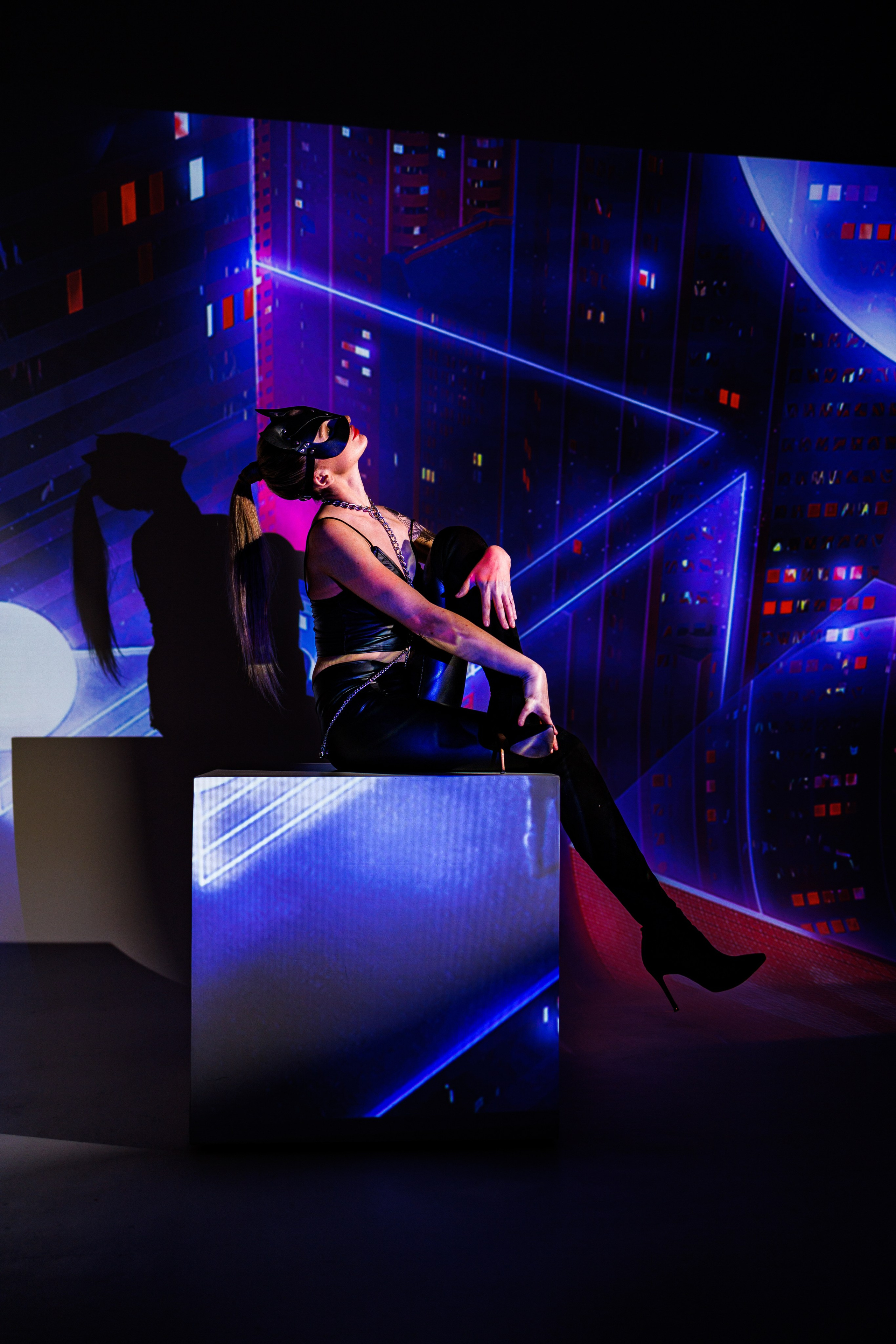 Дарья фотосъемка с проектором. Ирина Мезенцева | Женский и предметный фотограф | г. Омск