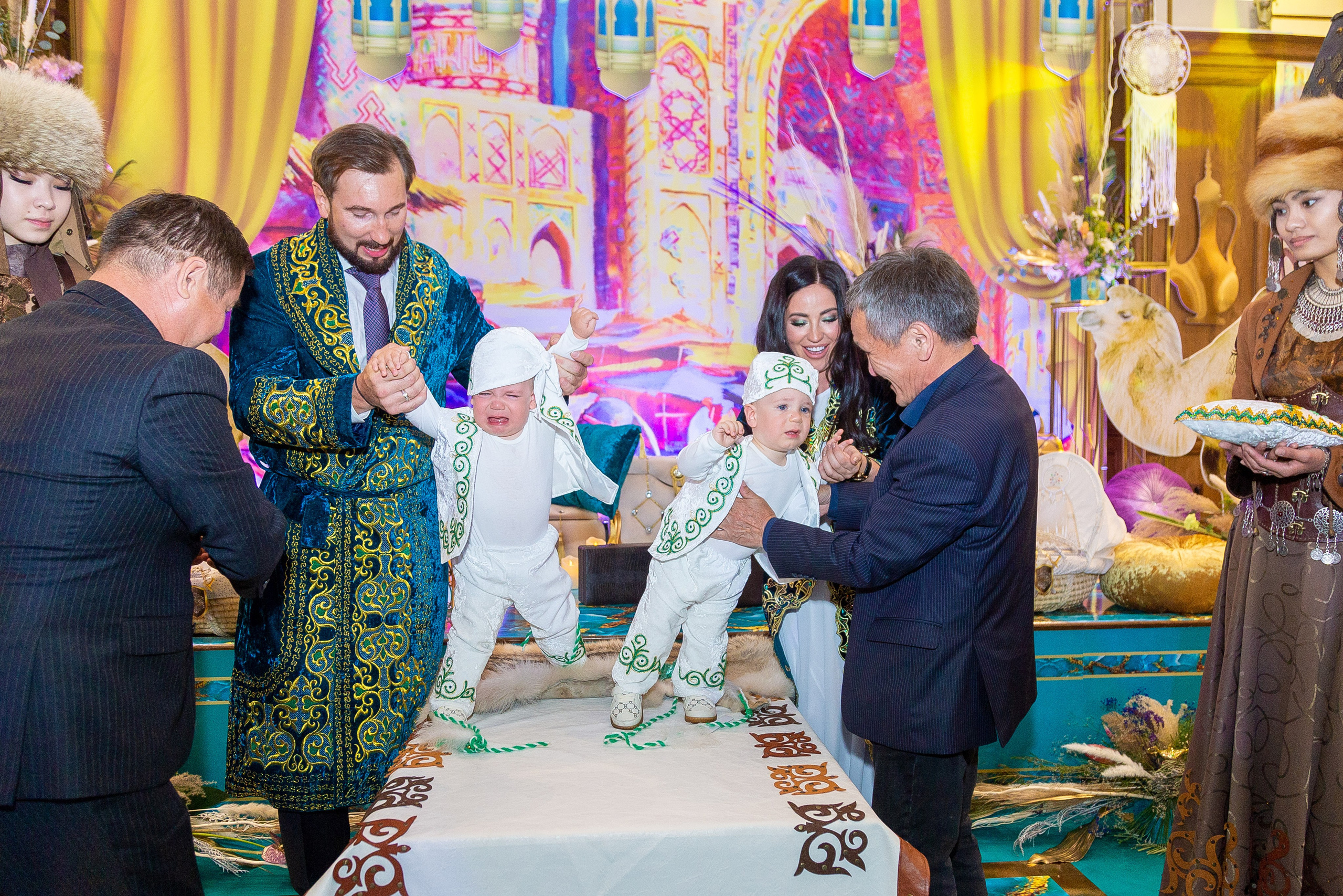 Лео и Давид годик. Свадебный фотограф в Алматы Айгерим Верба