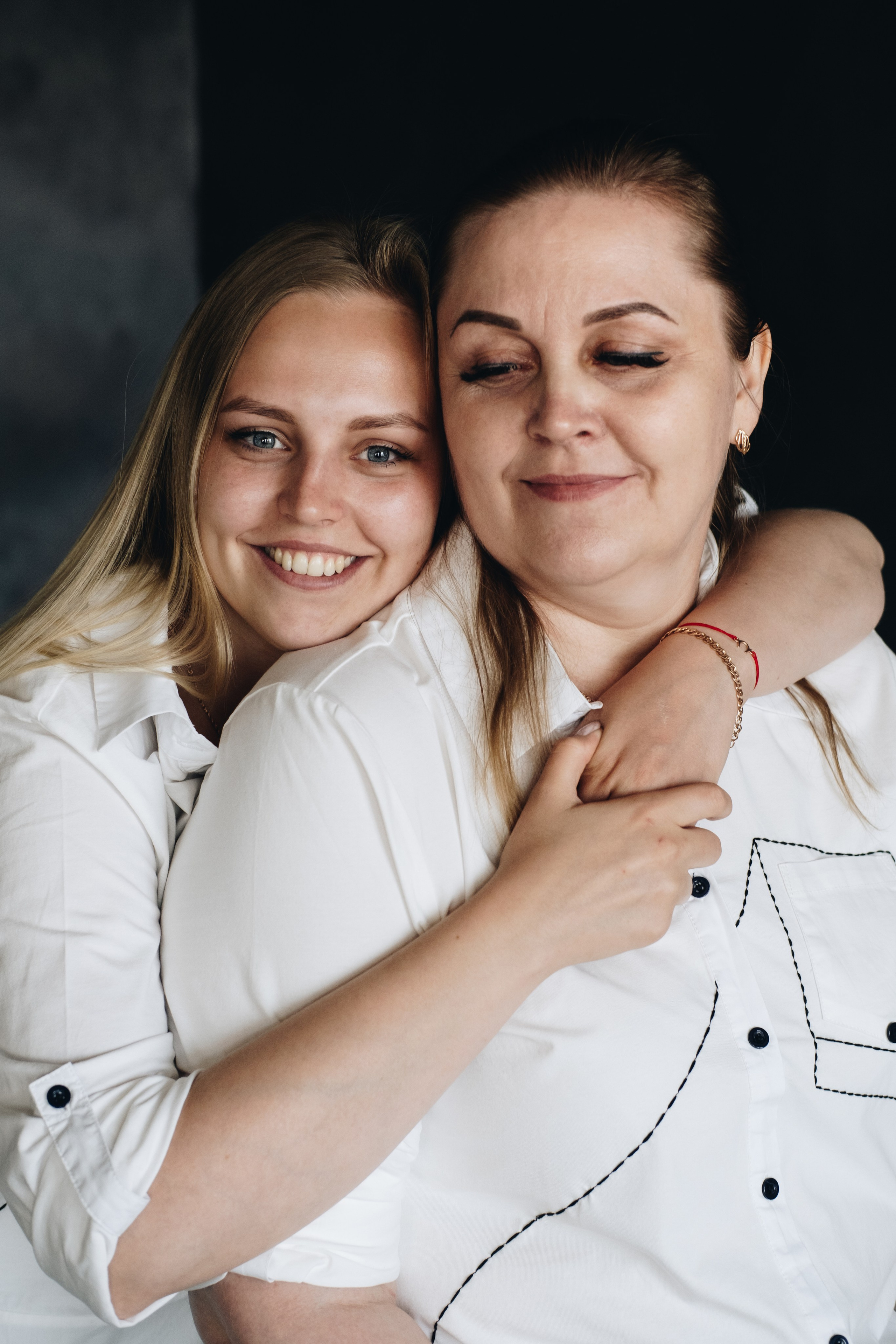 ДВЕ ЖЕНЩИНА. КРИСТИНА ГУСЬКОВА