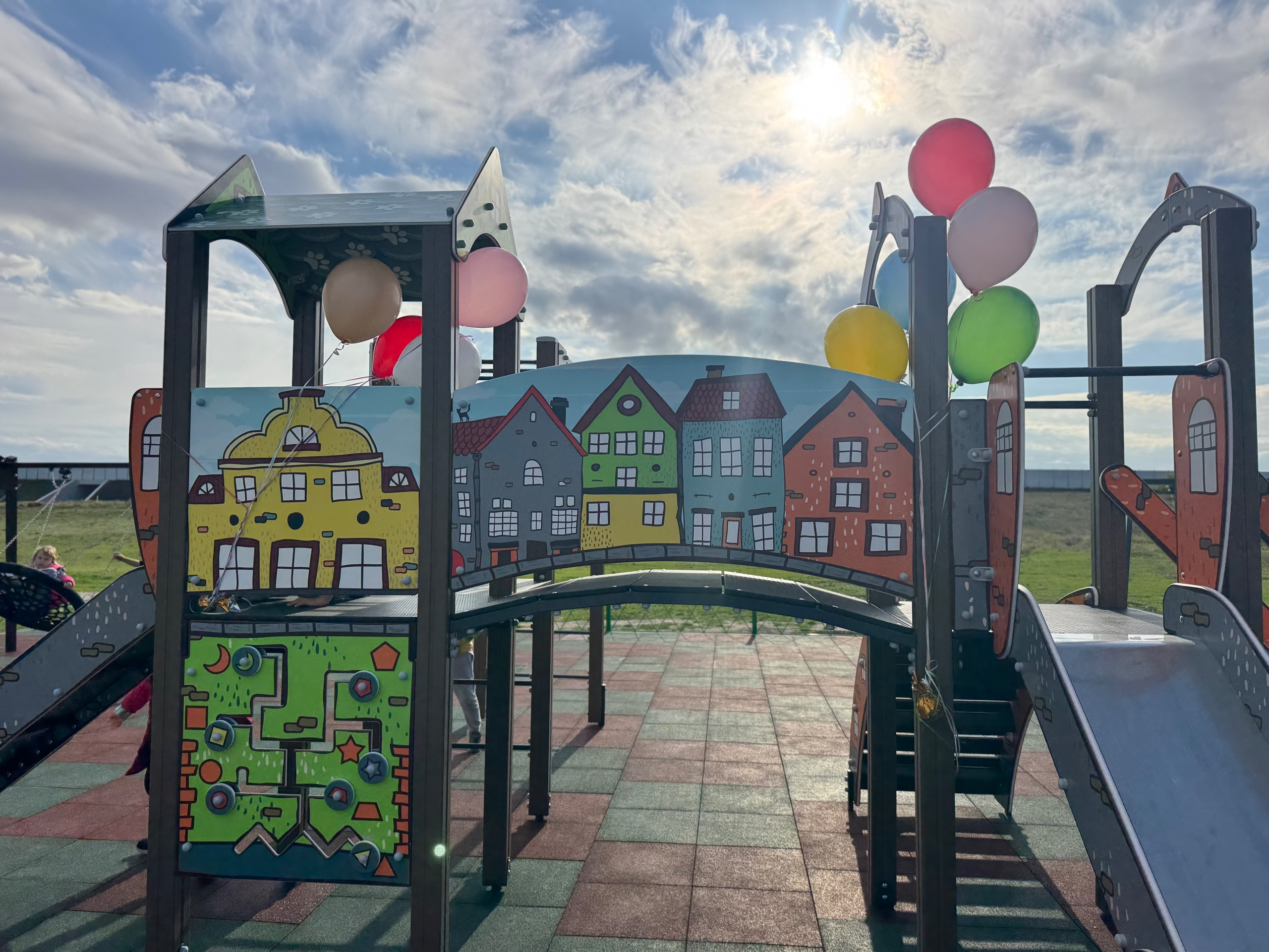 ДИП с. Желтокаменка ул. Огородная, открытие площадки. Таврика МАФ Сервис, комплексное благоустройство территорий и детских площадок в Крыму