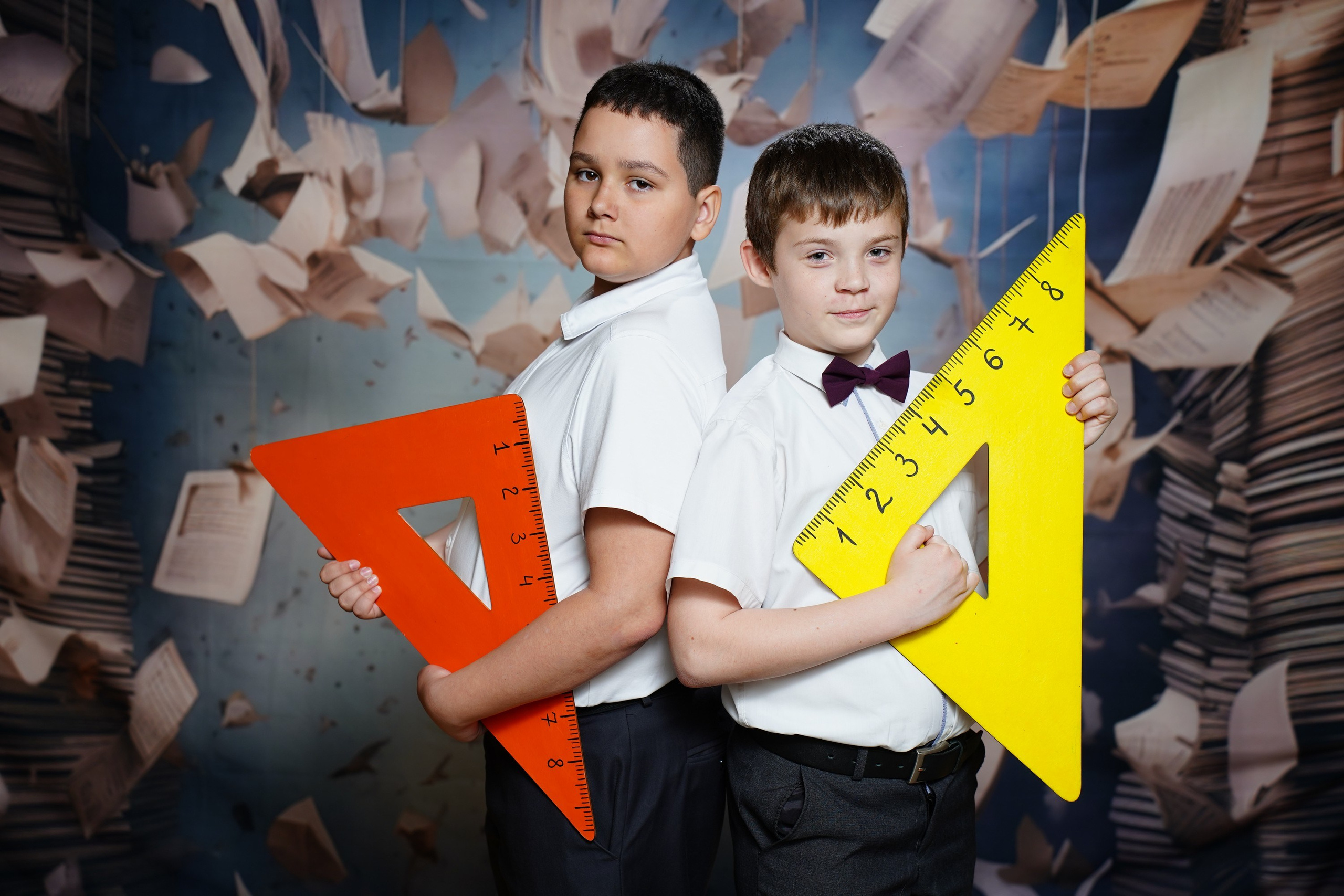 Фото с другом. MEMENTO.Выпускные альбомы, школьные, юбилейные и другие книги. Ростов-на-Дону