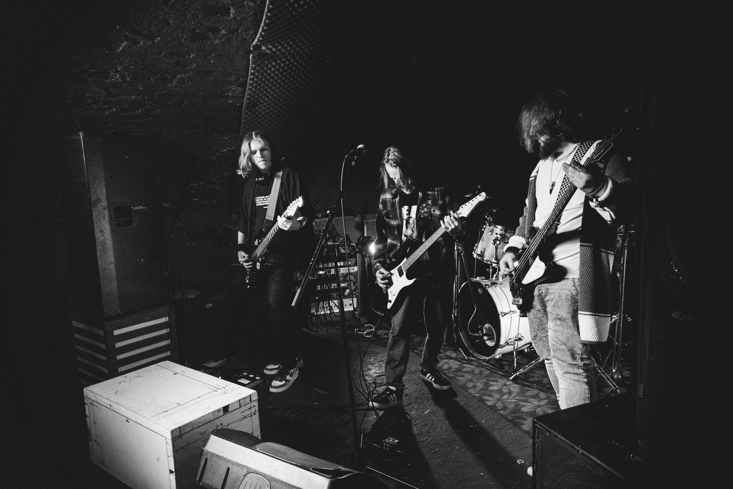 Wrong side. Бар «Дело не в тебе», Красноярск, 20.04.2025. Фотограф Регина Крикунова г. Красноярск