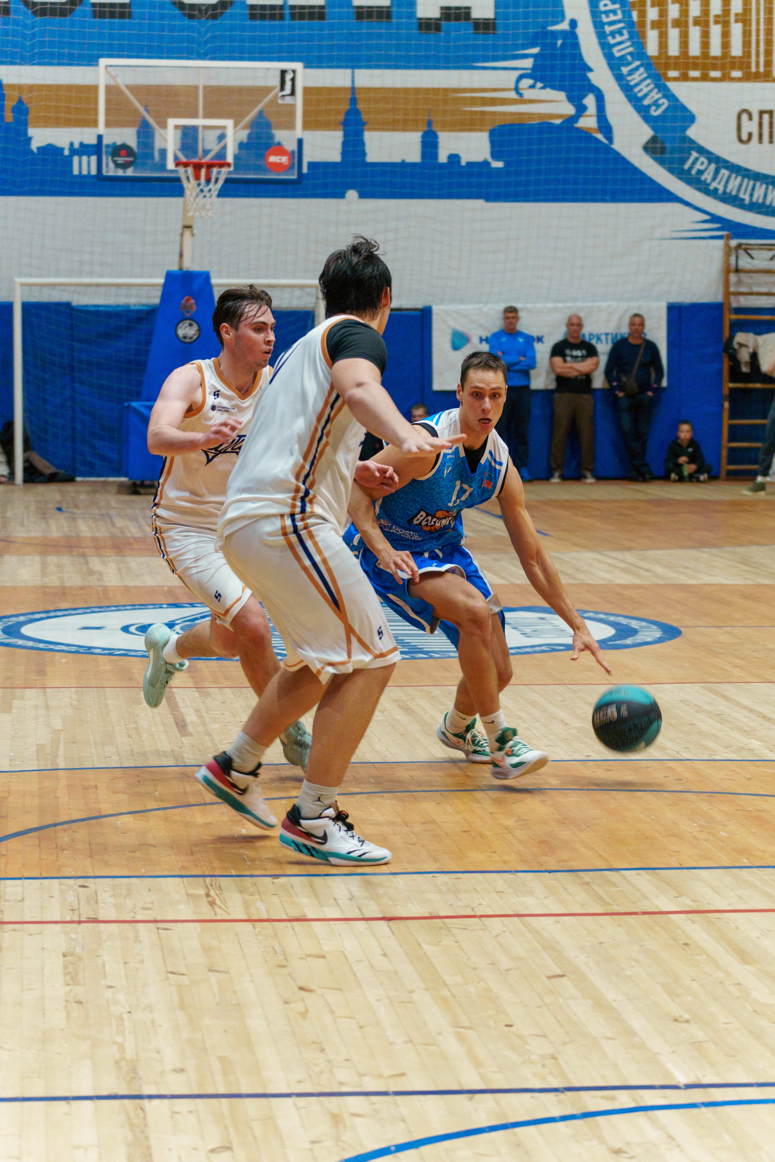 Баскетбол ГУТИД и ВОЕНМЕХ. Фотограф в Санкт-Петербурге Ибрагимова Алина