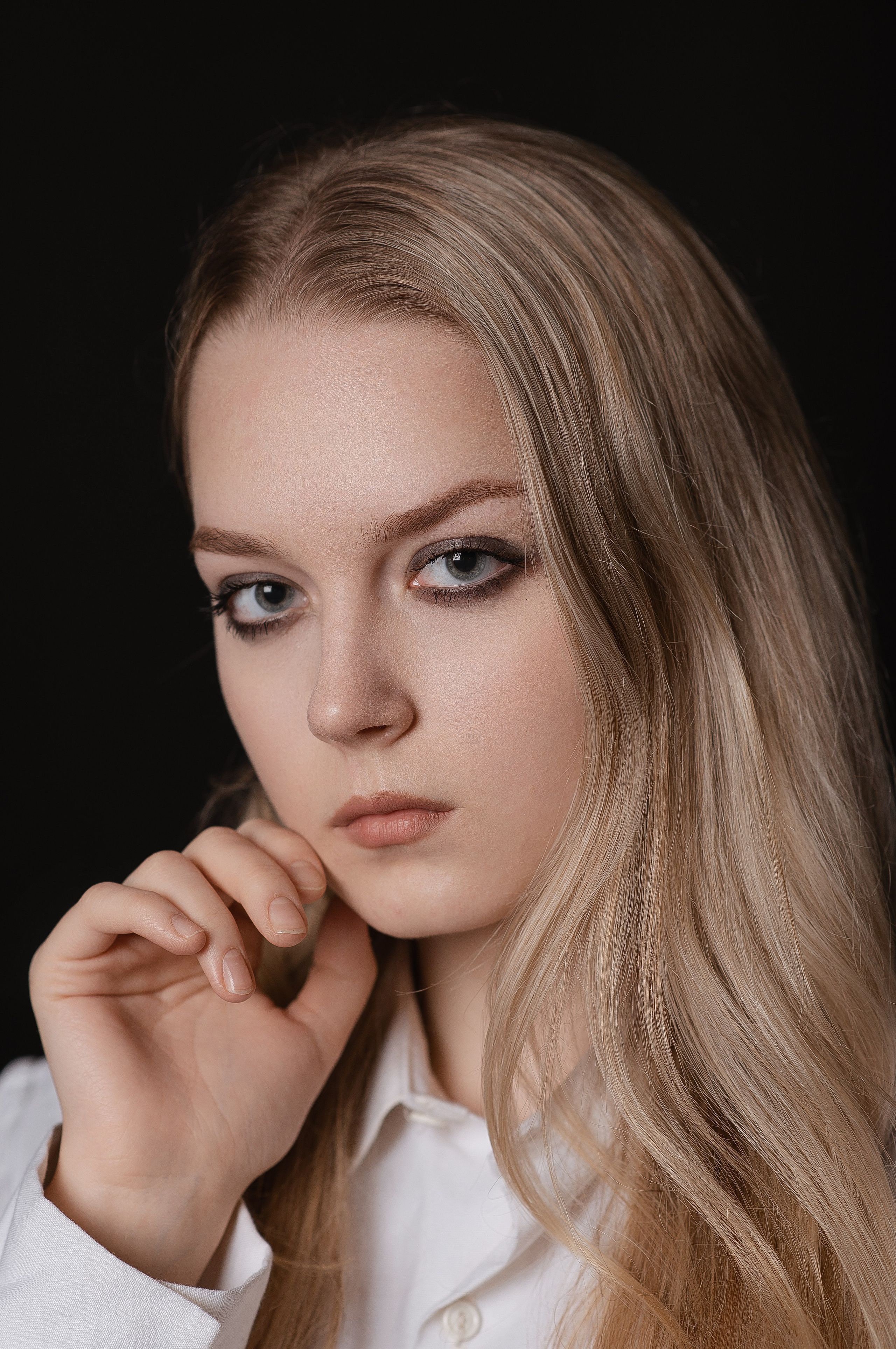 Мария студентка ЯГТИ имени Фирса Шишигина. Портреты. Свадебный фотограф в Ярославле Денис Медоваров