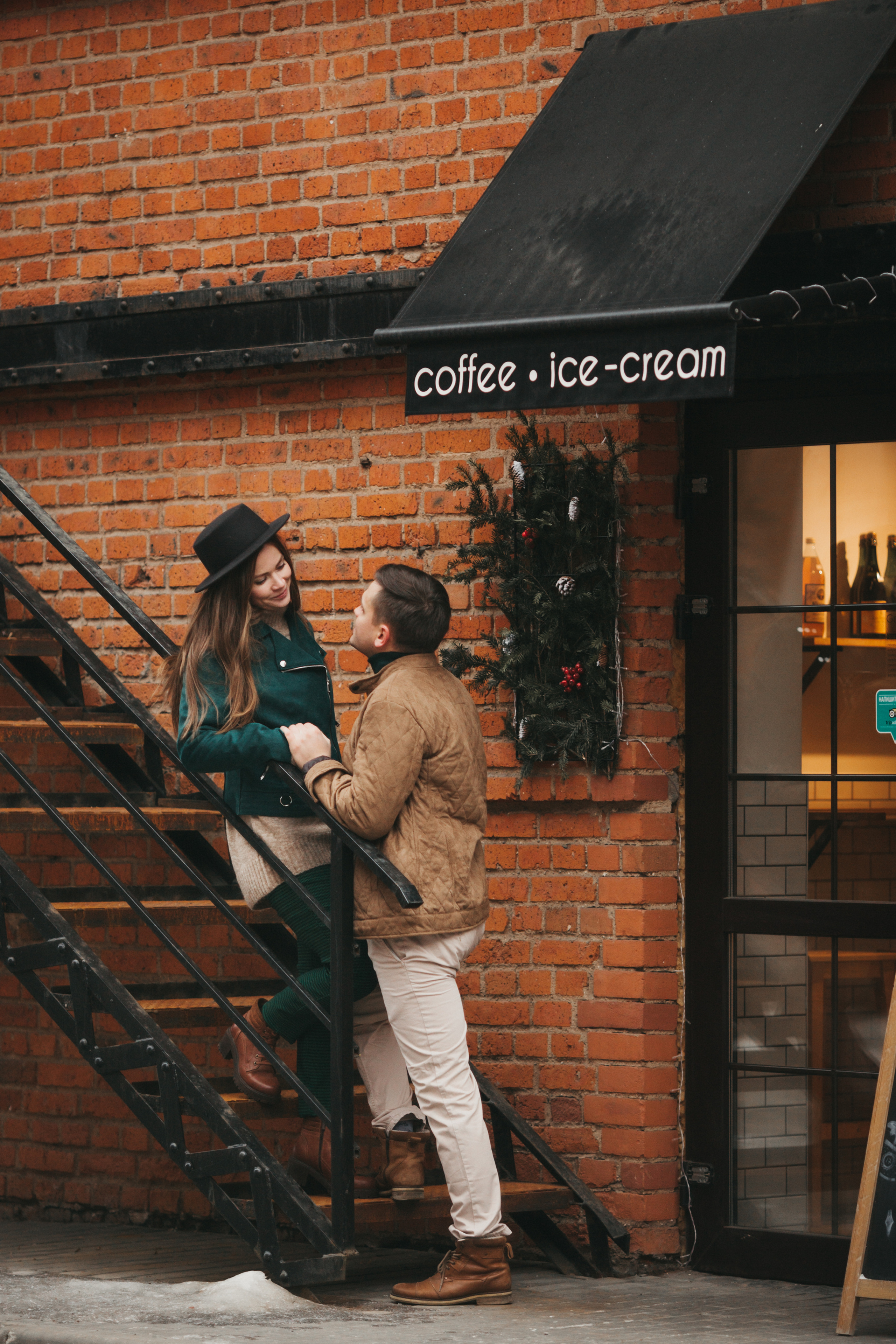 Кристина и Виктор в лофт-центре. Семейный фотограф в Москве Марина Петра