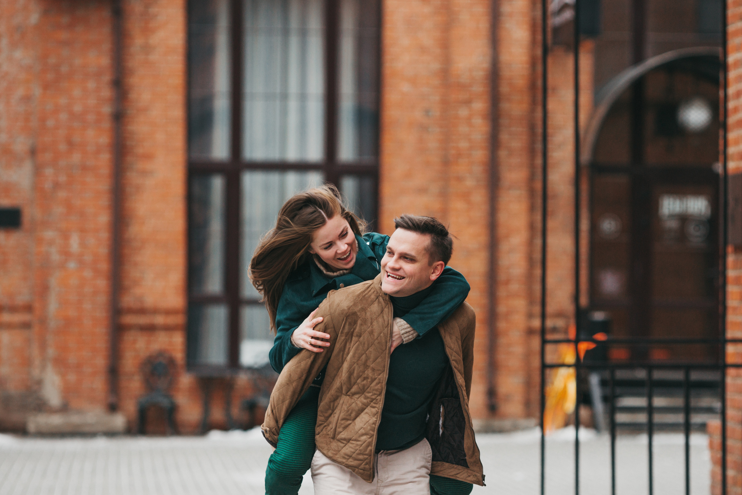 Кристина и Виктор в лофт-центре. Семейный фотограф в Москве Марина Петра