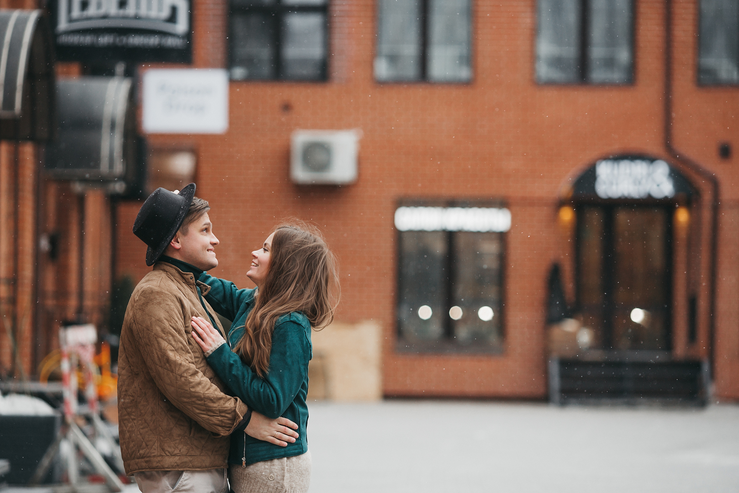 Кристина и Виктор в лофт-центре. Семейный фотограф в Москве Марина Петра