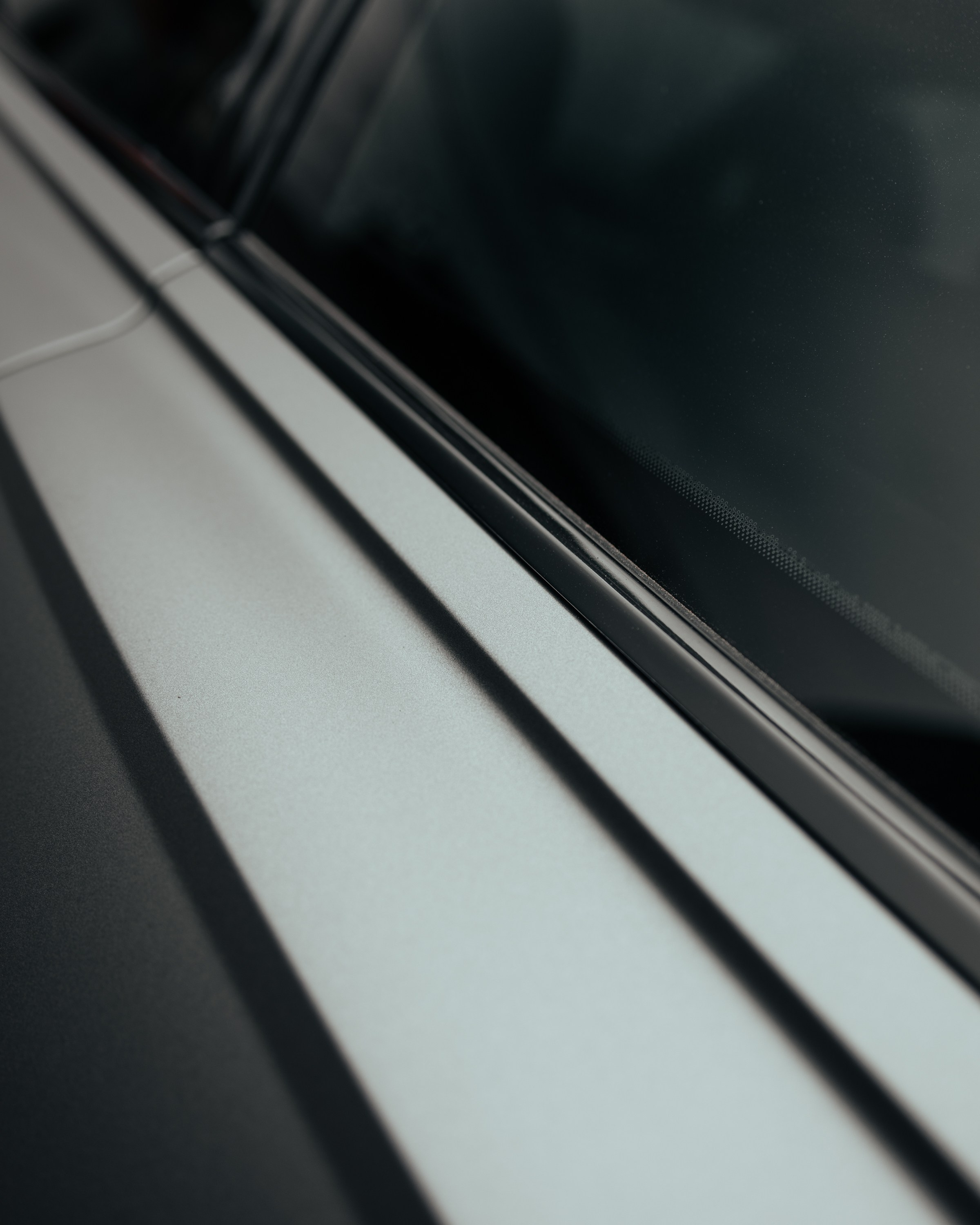 Audi A6 2 раза поменяла цвет, оклейка с проемами в зеленый и преклейка в серый. DeLorein