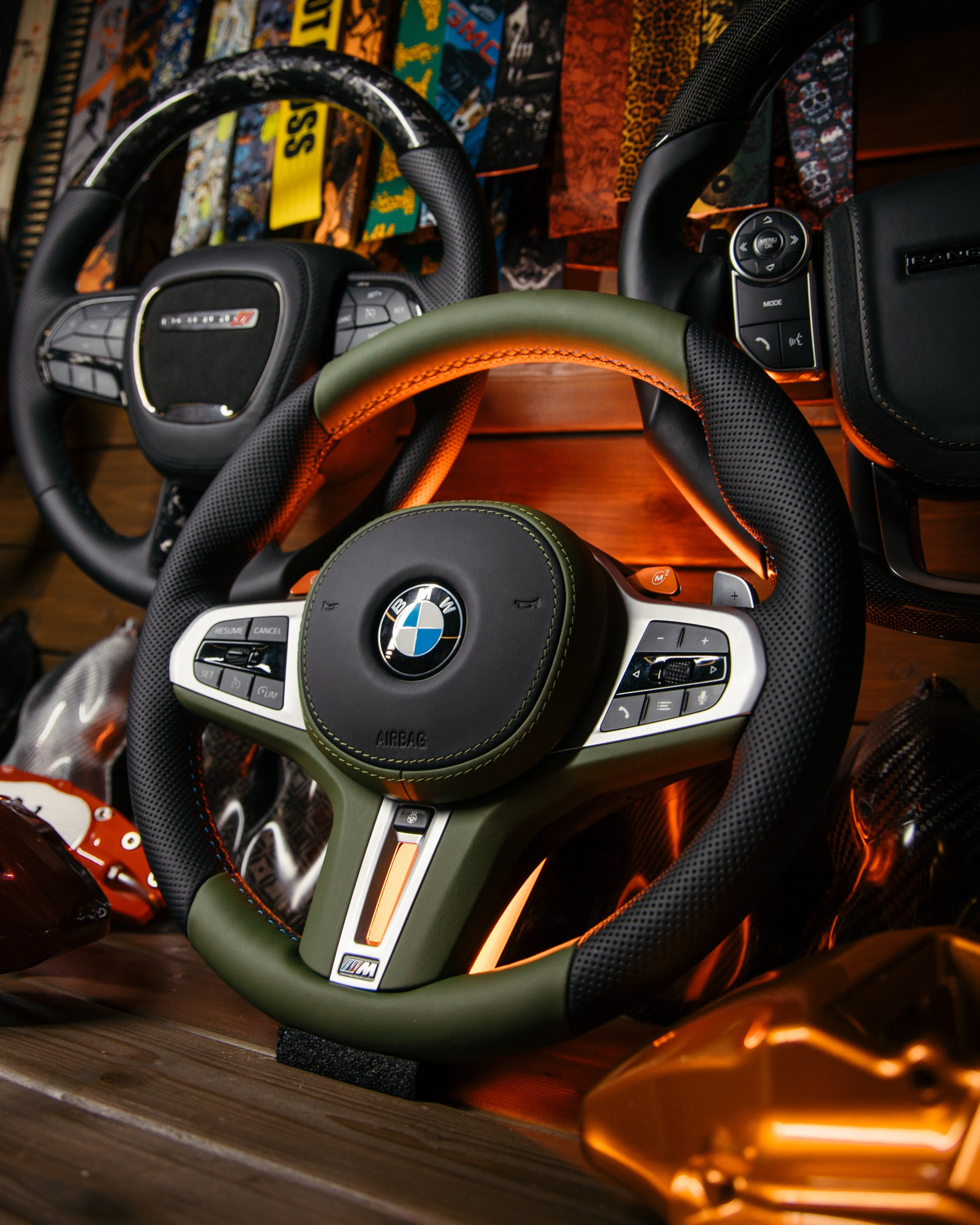 BMW X5M пошив салона в зеленую кожу. DeLorein