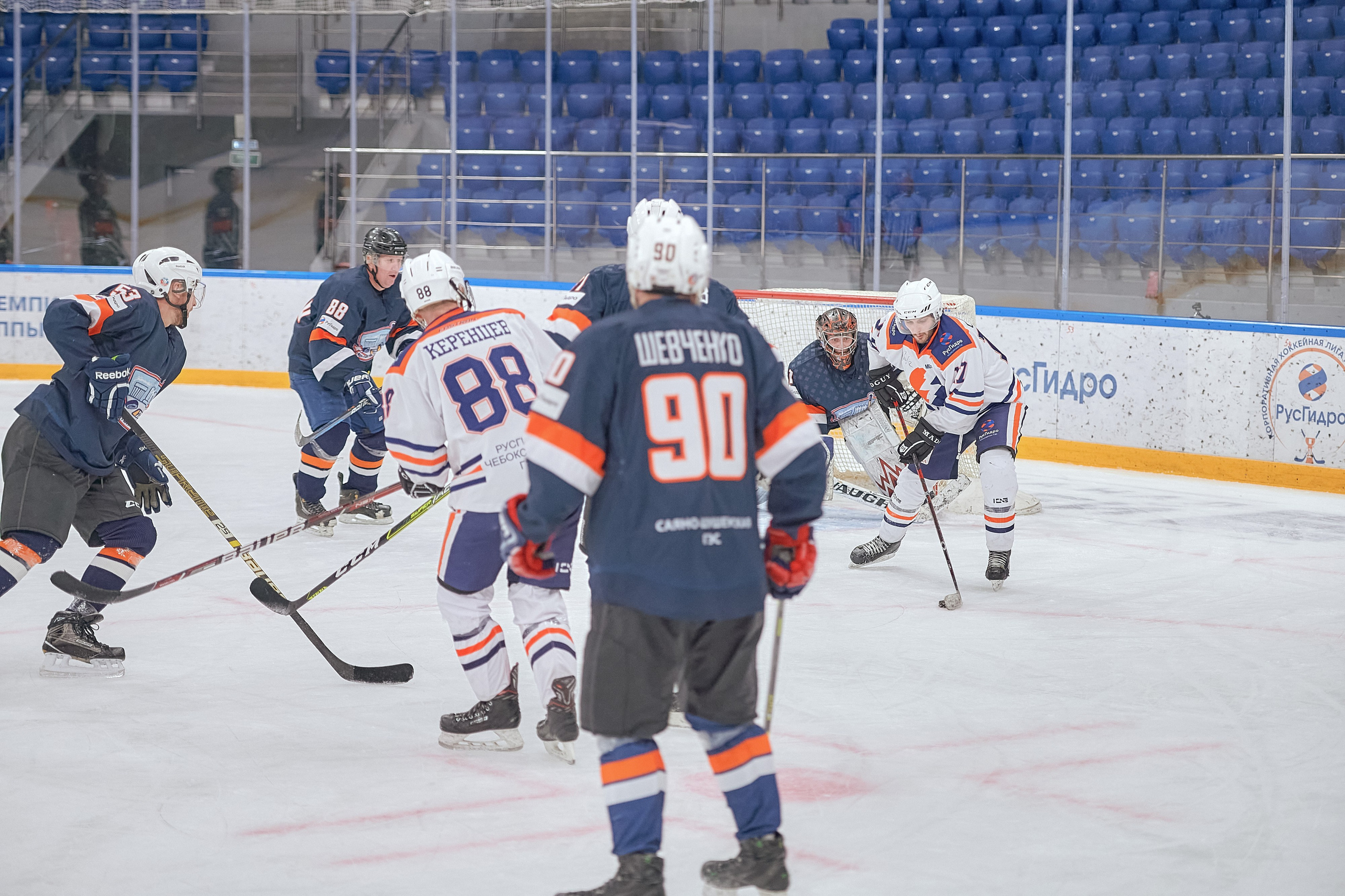 Портфолио репортажной фотосъёмки: Кристалл арена — Хоккей — РусГидро. Фотограф Яковлев Роман — Красноярск