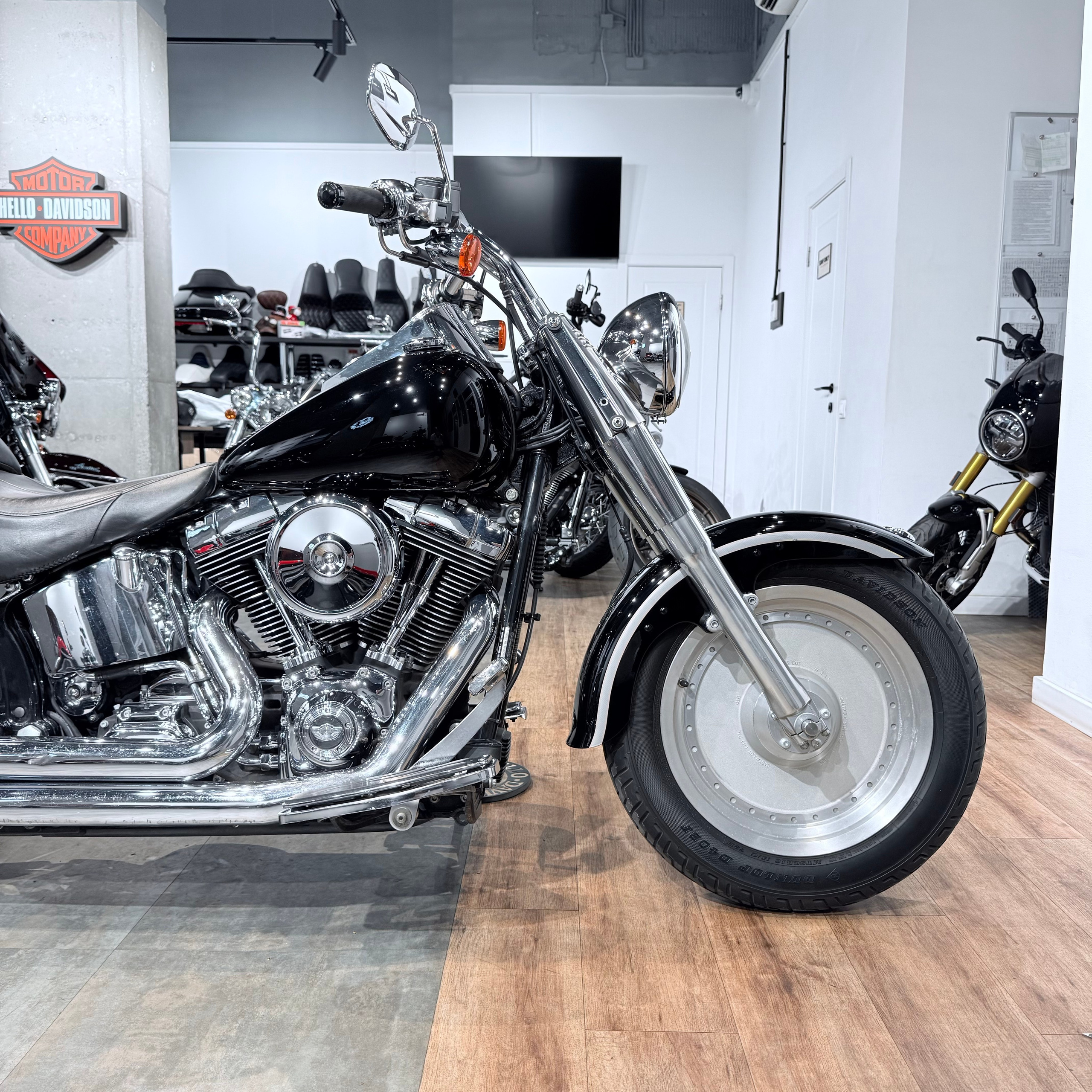 2003 Fat Boy Vivid Black 100 Years. Hello Davidson, Москва. Только хорошие мотоциклы…