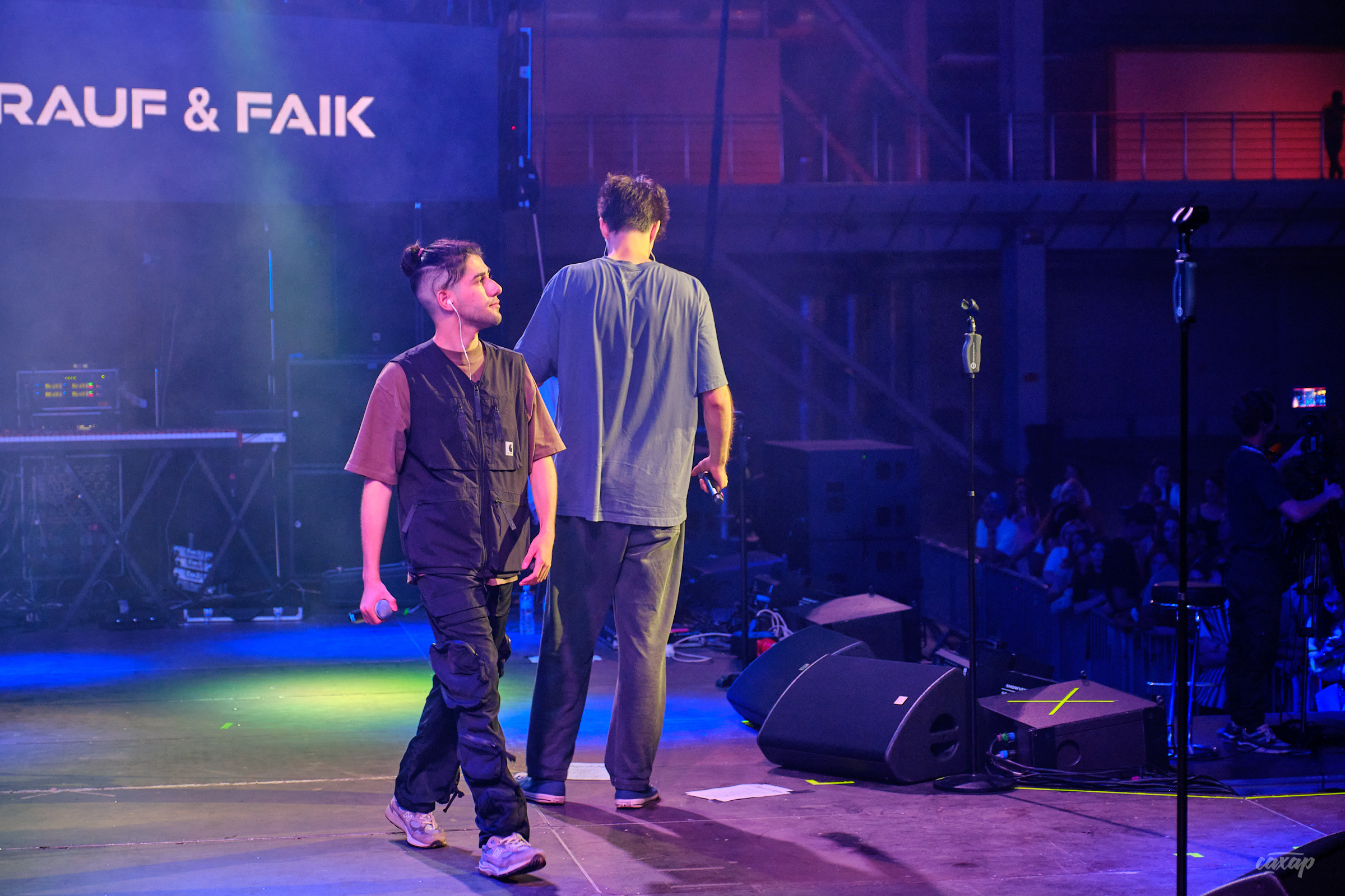 Фоторепортаж с Summer Fest 2022 в Екатеринбурге На фотографиях вы увидите выступления:Hammali & Navai, Дима Билан, Ольга Бузова, Niletto, Иванушки International, Лёша Свик, Gayazov$ Brother$, Люся Чеботина, Galibri & Mavik, Звонкий, Rasa, Filatov & Karas, Ramil, Джаро и Ханза, Alex Rus, Rauf& Faik, Иракли, Максим Завидия