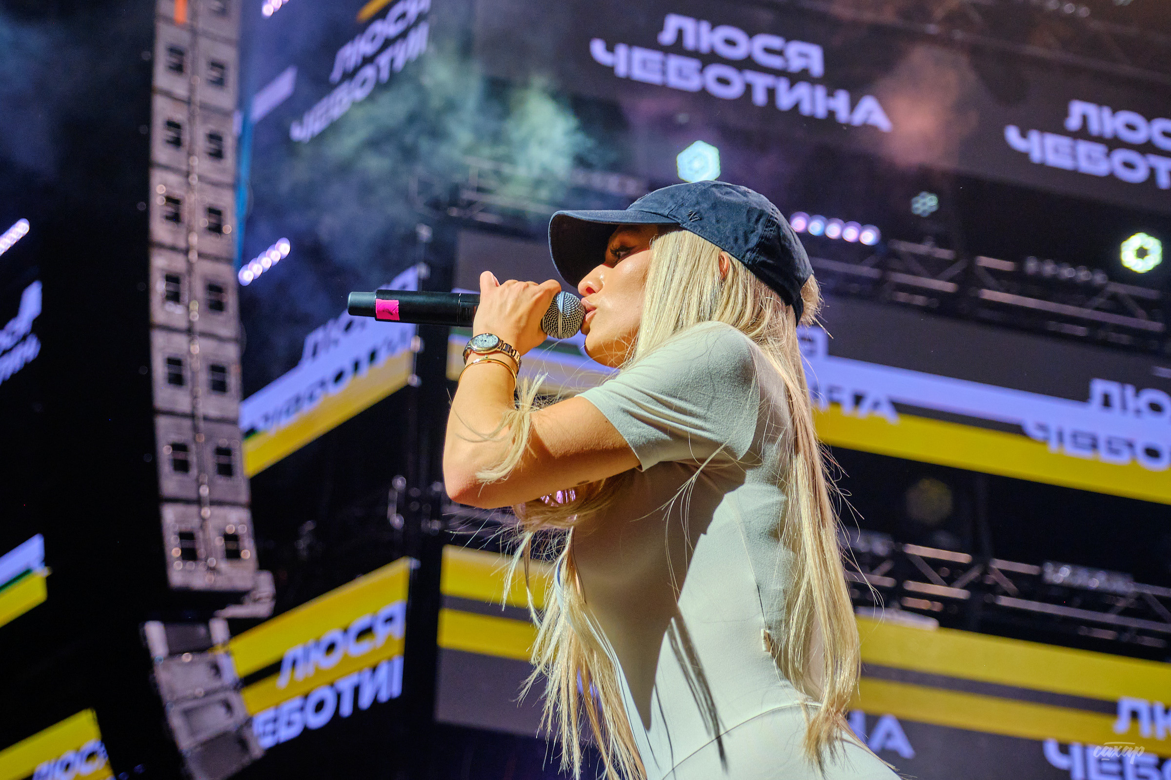 Люся Чеботина фотографии с концерта. Концертный Фотограф Юра Сахар