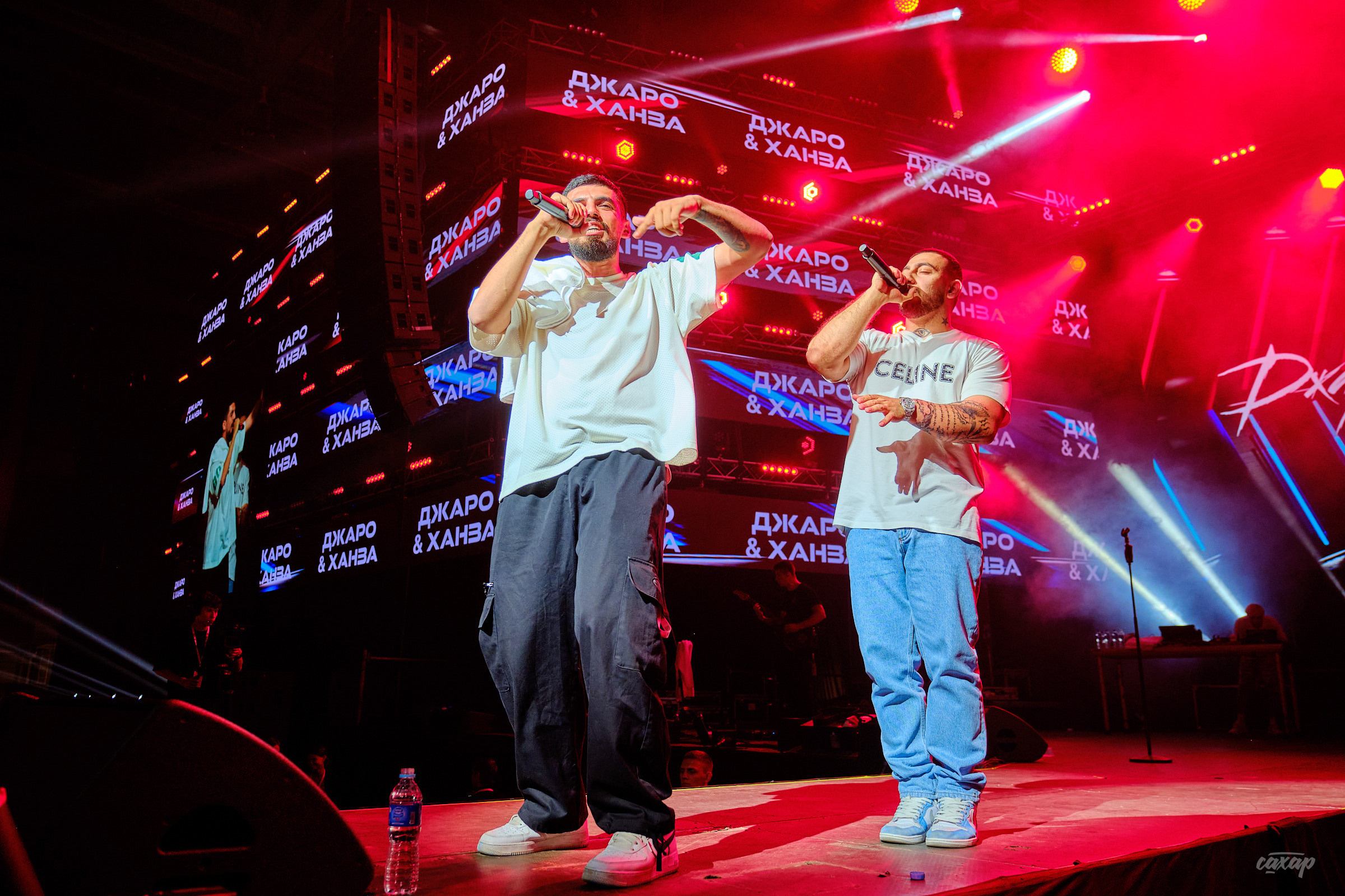 Фоторепортаж с Summer Fest 2022 в Екатеринбурге На фотографиях вы увидите выступления:Hammali & Navai, Дима Билан, Ольга Бузова, Niletto, Иванушки International, Лёша Свик, Gayazov$ Brother$, Люся Чеботина, Galibri & Mavik, Звонкий, Rasa, Filatov & Karas, Ramil, Джаро и Ханза, Alex Rus, Rauf& Faik, Иракли, Максим Завидия