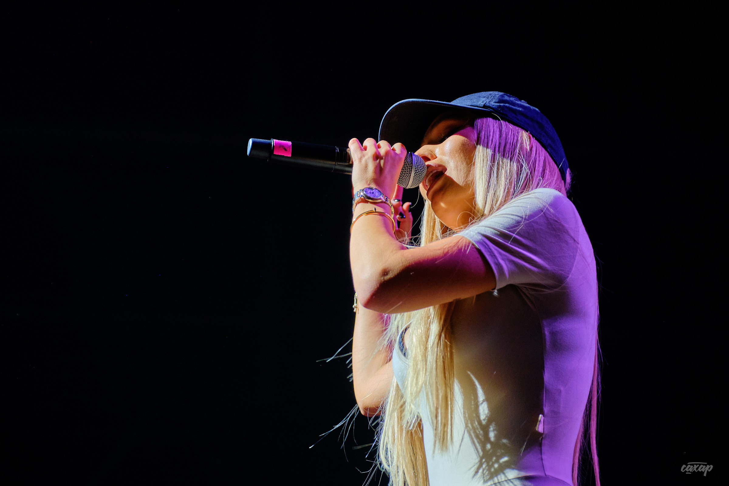 Люся Чеботина фотографии с концерта. Концертный Фотограф Юра Сахар