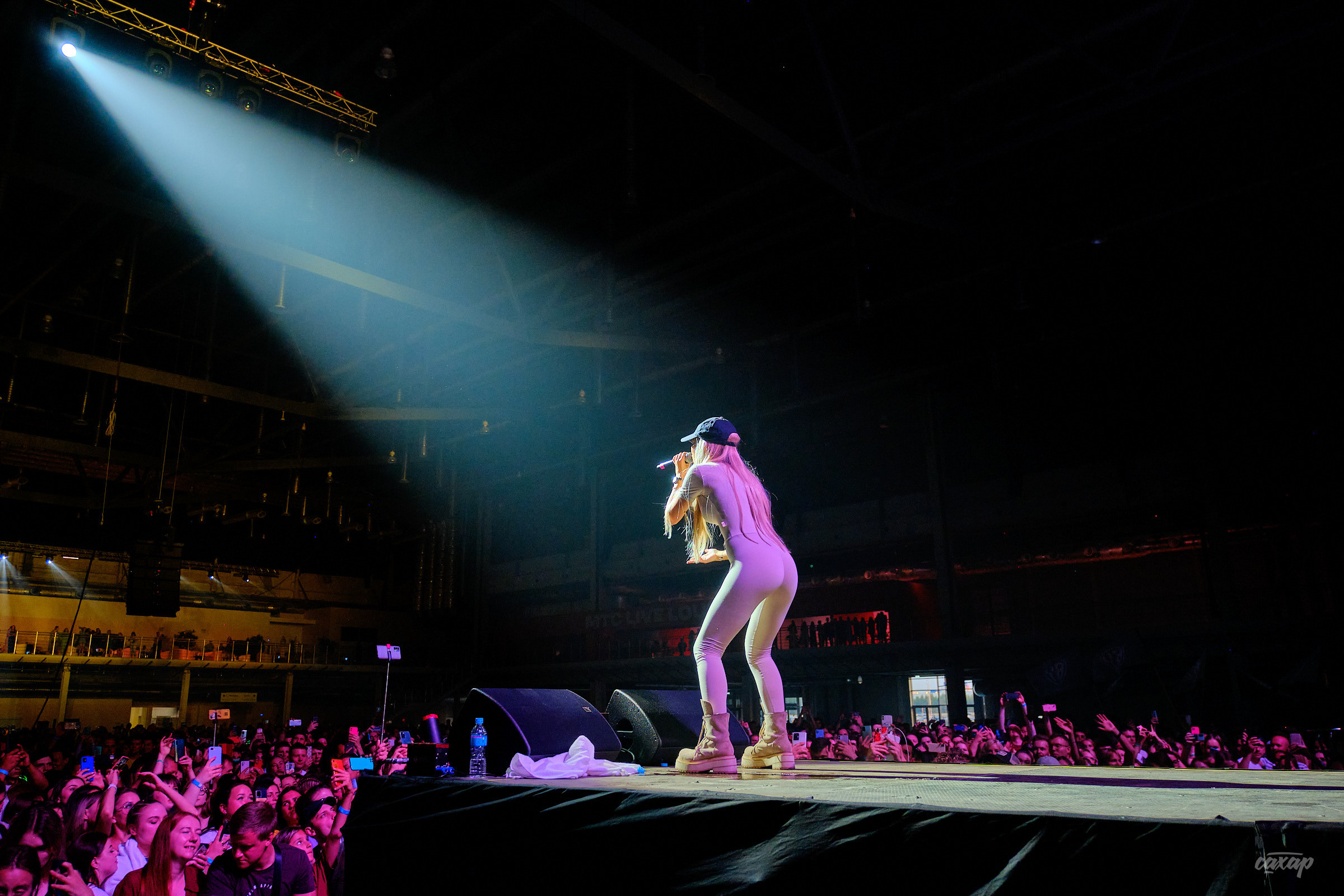 Люся Чеботина фотографии с концерта. Концертный Фотограф Юра Сахар