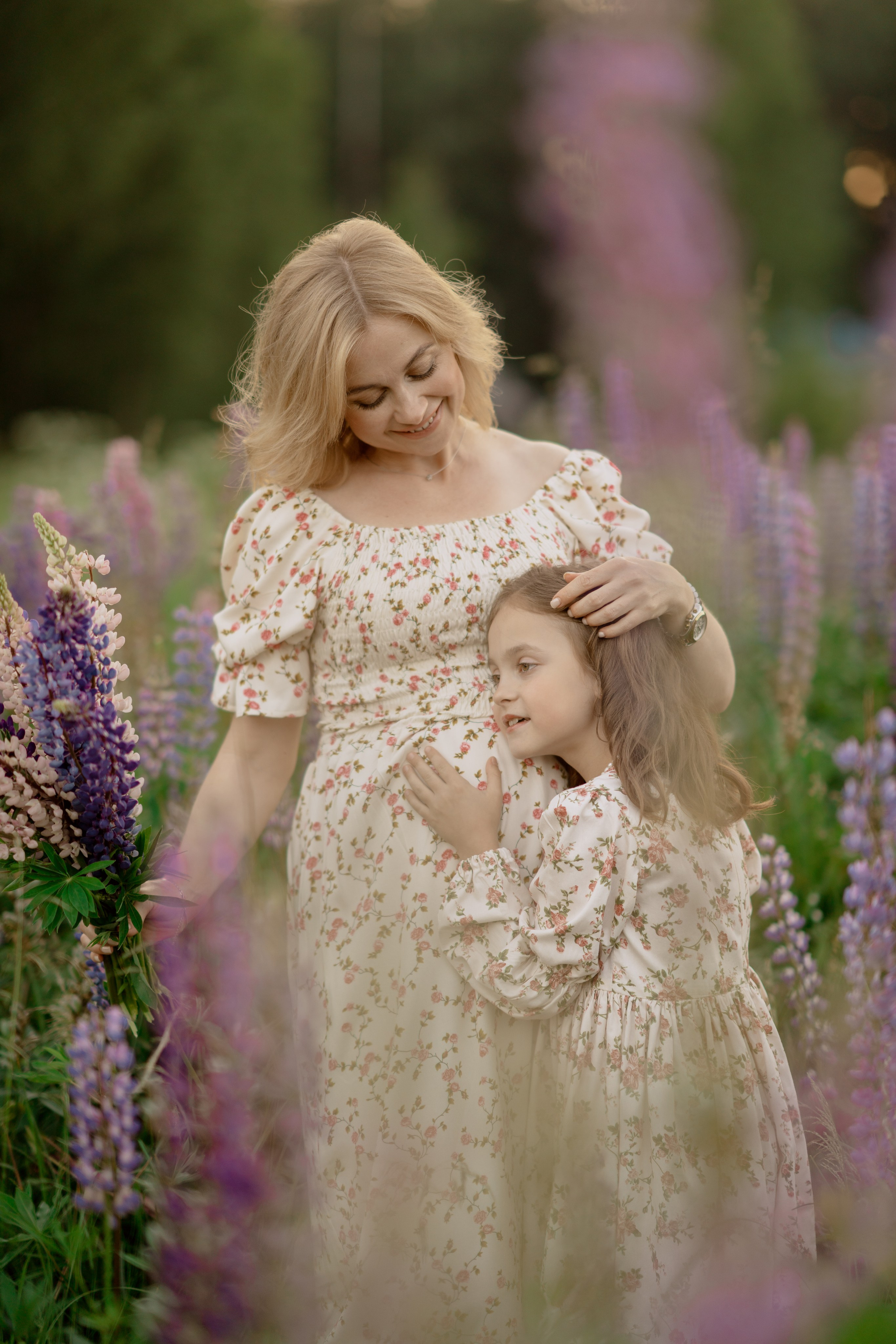 Ульяна с мамой Лизой в нежной фотосессии на природе. Семейный и детский фотограф в Сергиев Посаде, Хотьково Якимчук Любовь